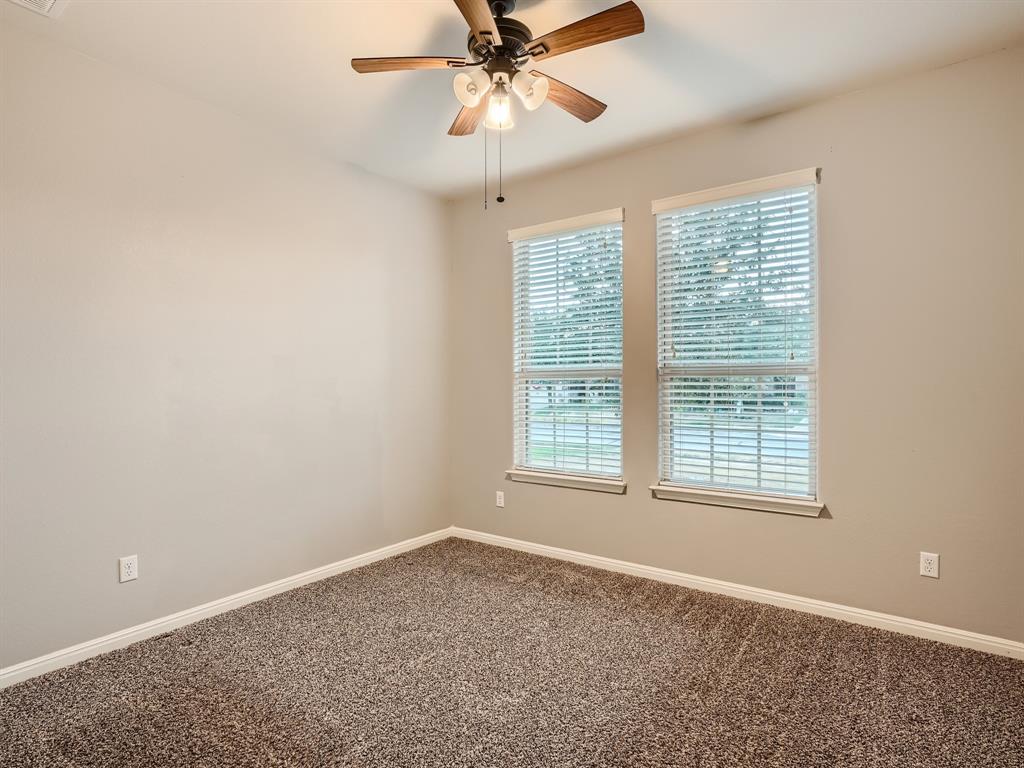 250 Nivens Dr Property Photo 15