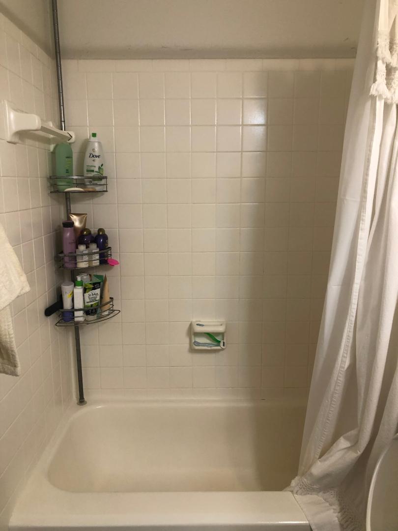 1915 Fairlawn Ln #2 Property Photo 11