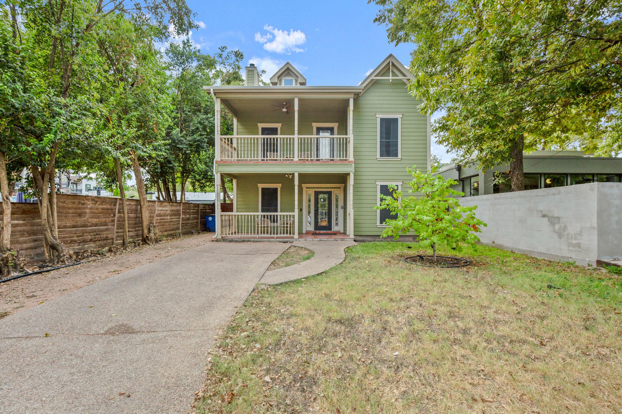607 W Live Oak St Property Photo
