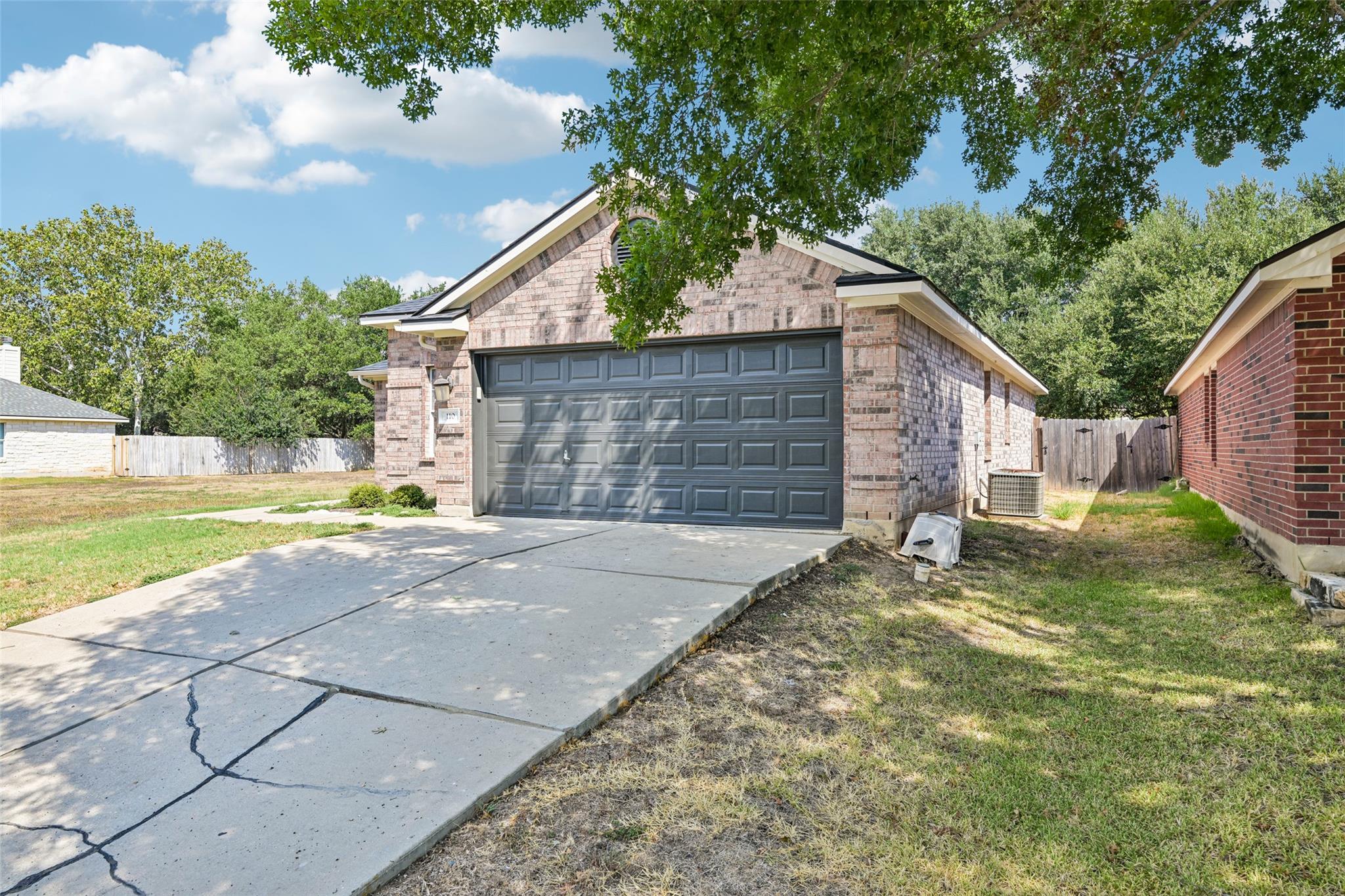 110 Newport Landing Pl Property Photo 8