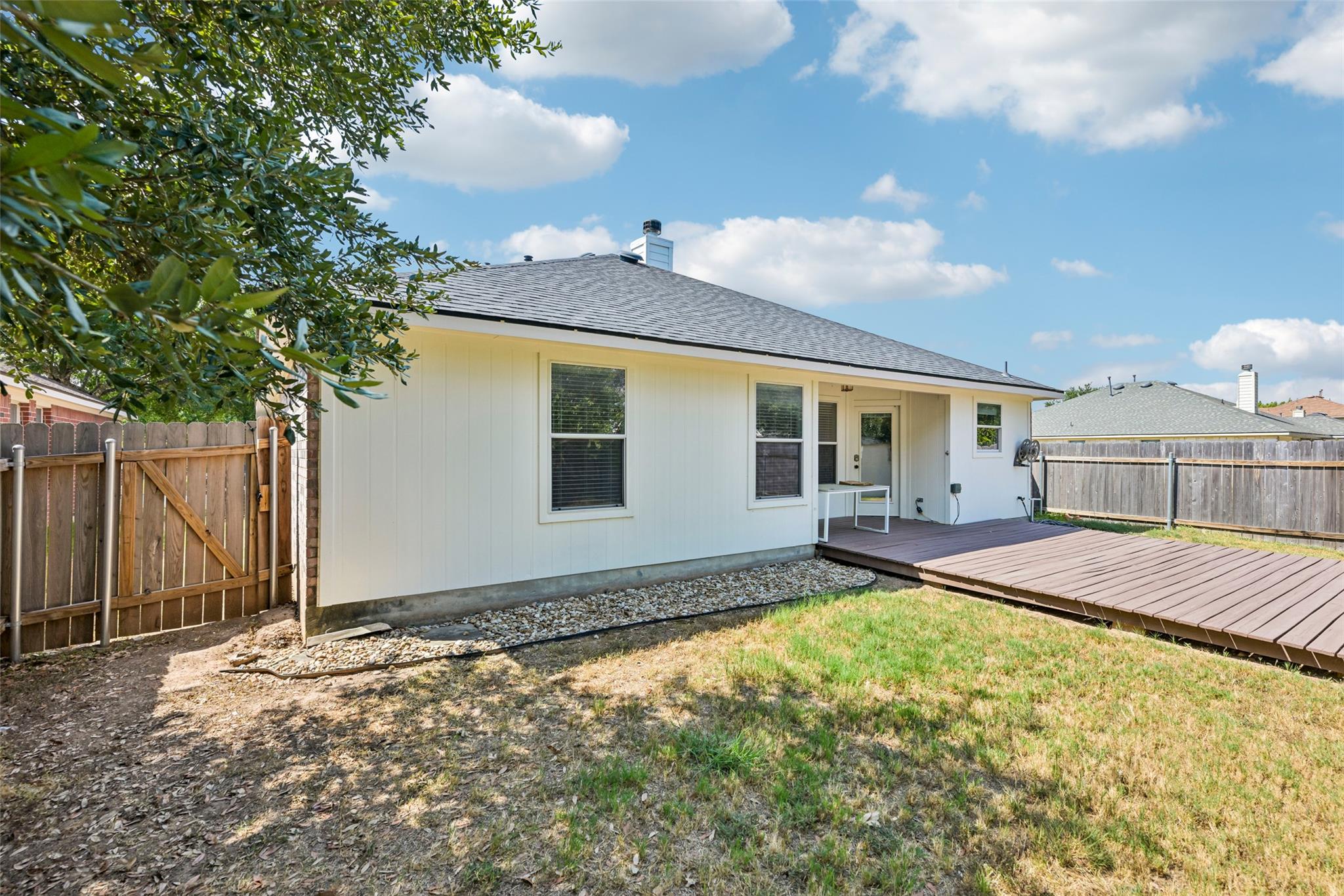 110 Newport Landing Pl Property Photo 34