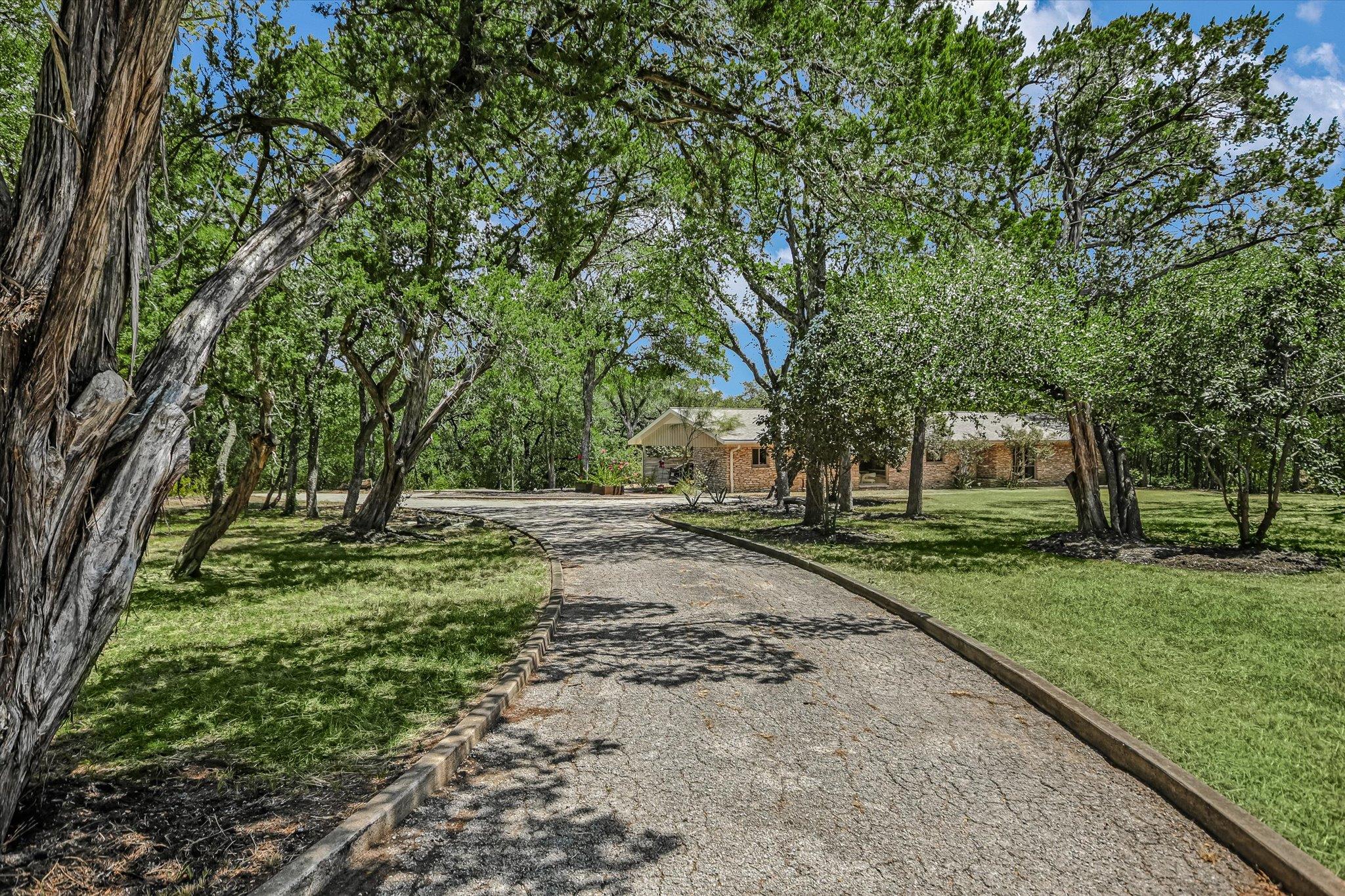 5645 Oak Blvd Property Photo 1