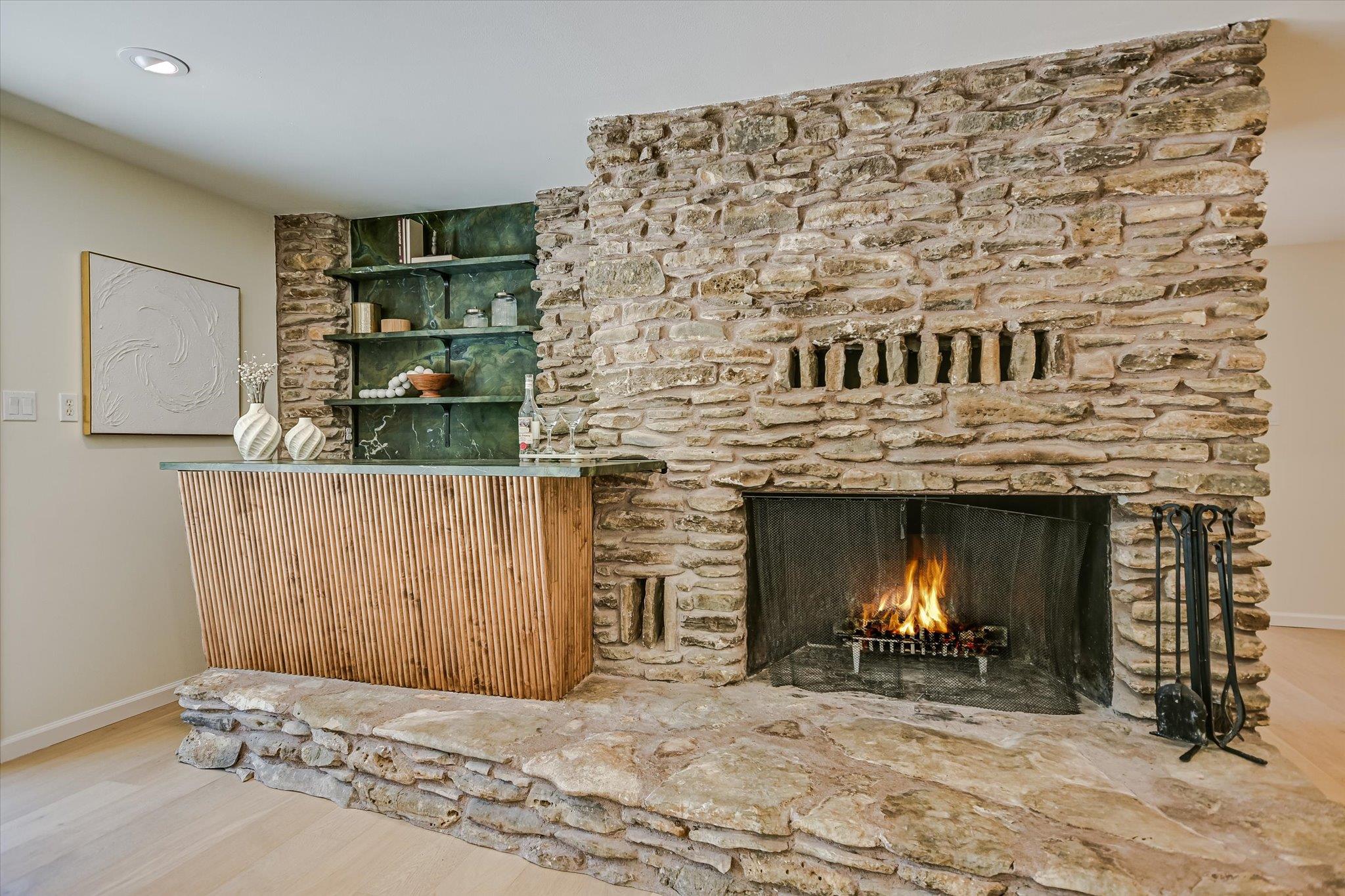 5645 Oak Blvd Property Photo 8