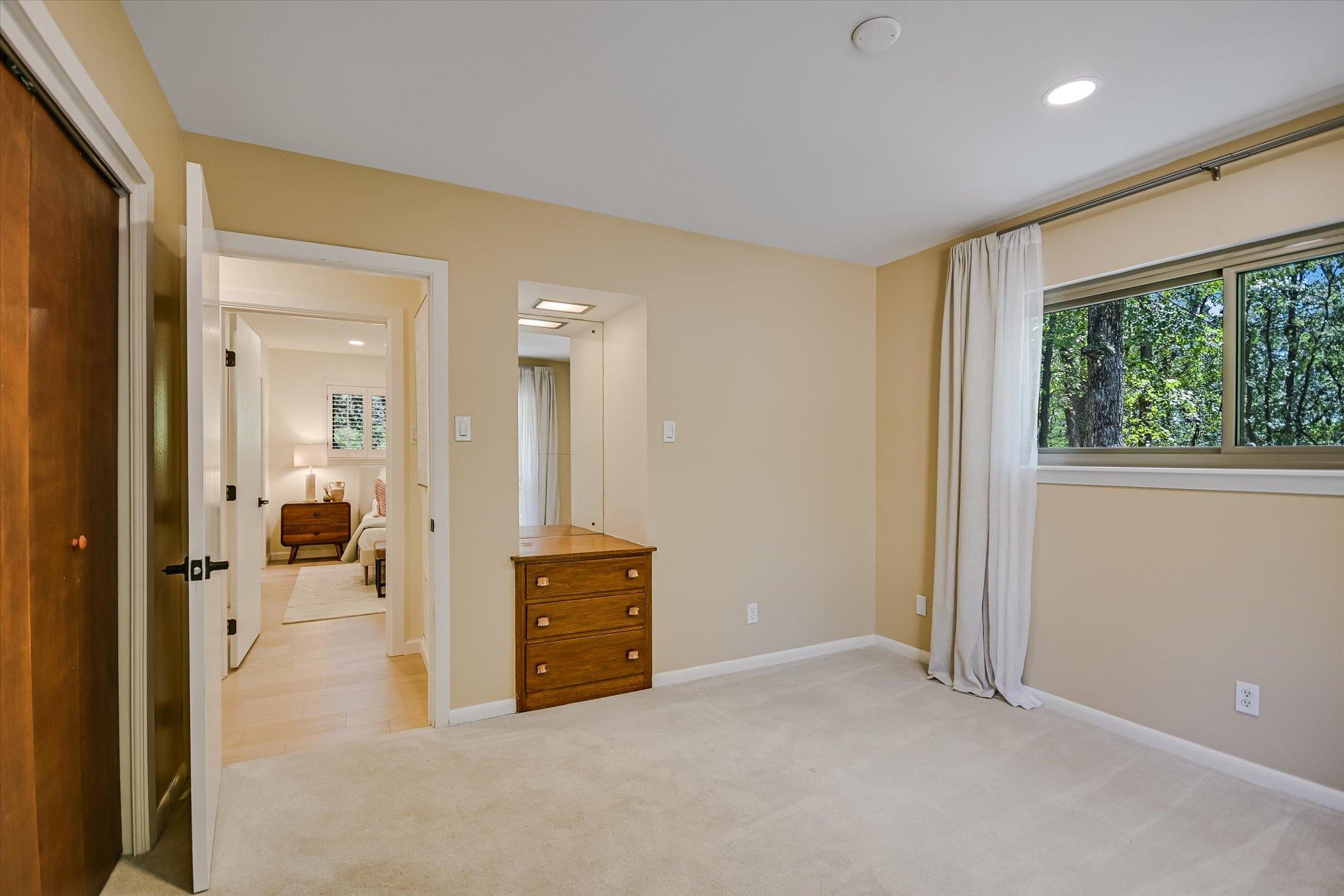5645 Oak Blvd Property Photo 21