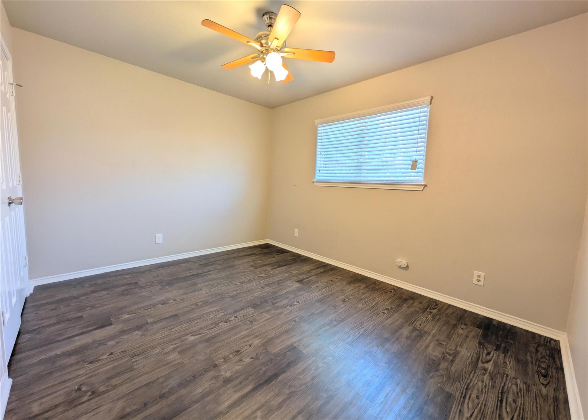 8816 Schick Rd #d Property Photo 12