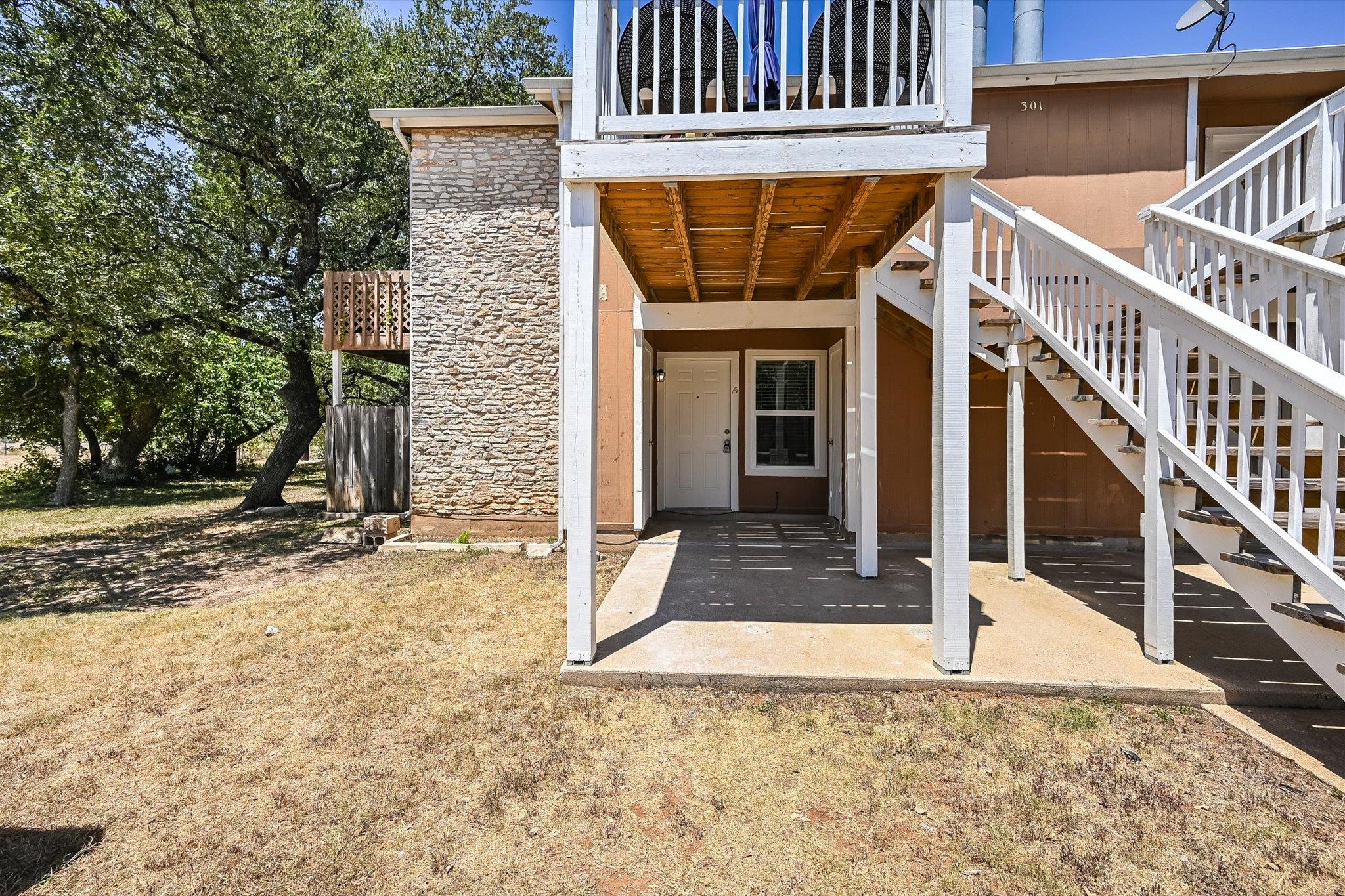 301 Algerita Dr #A Property Photo 1