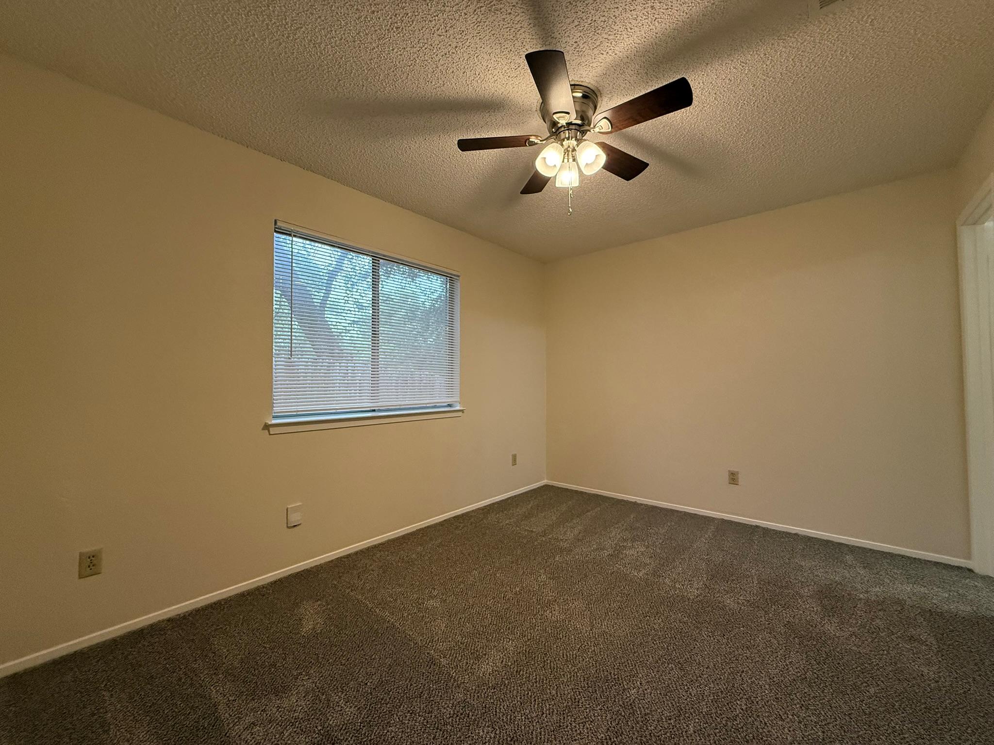 11945 Sunhillow Bnd #b Property Photo 13