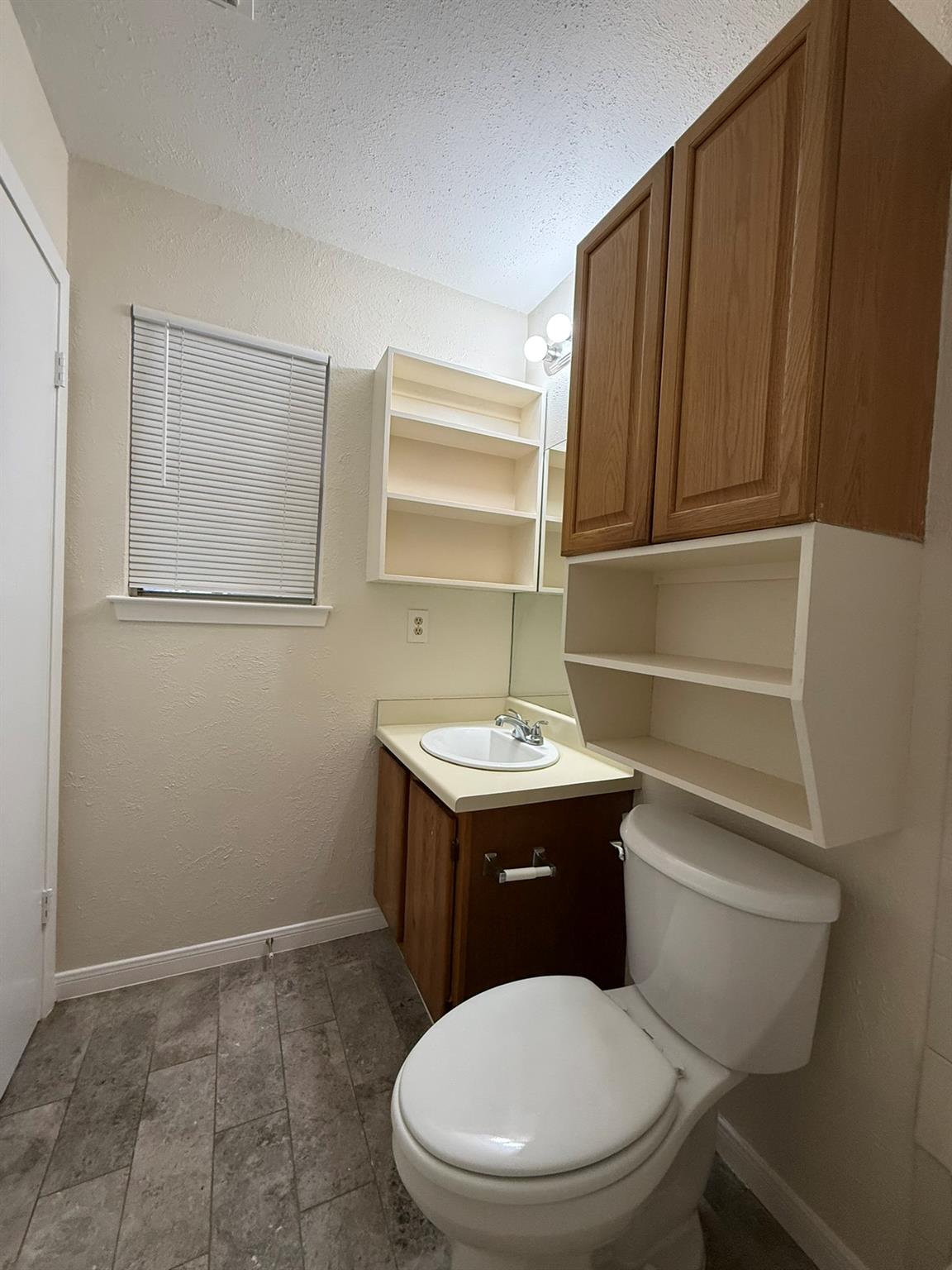 11945 Sunhillow Bnd #b Property Photo 15