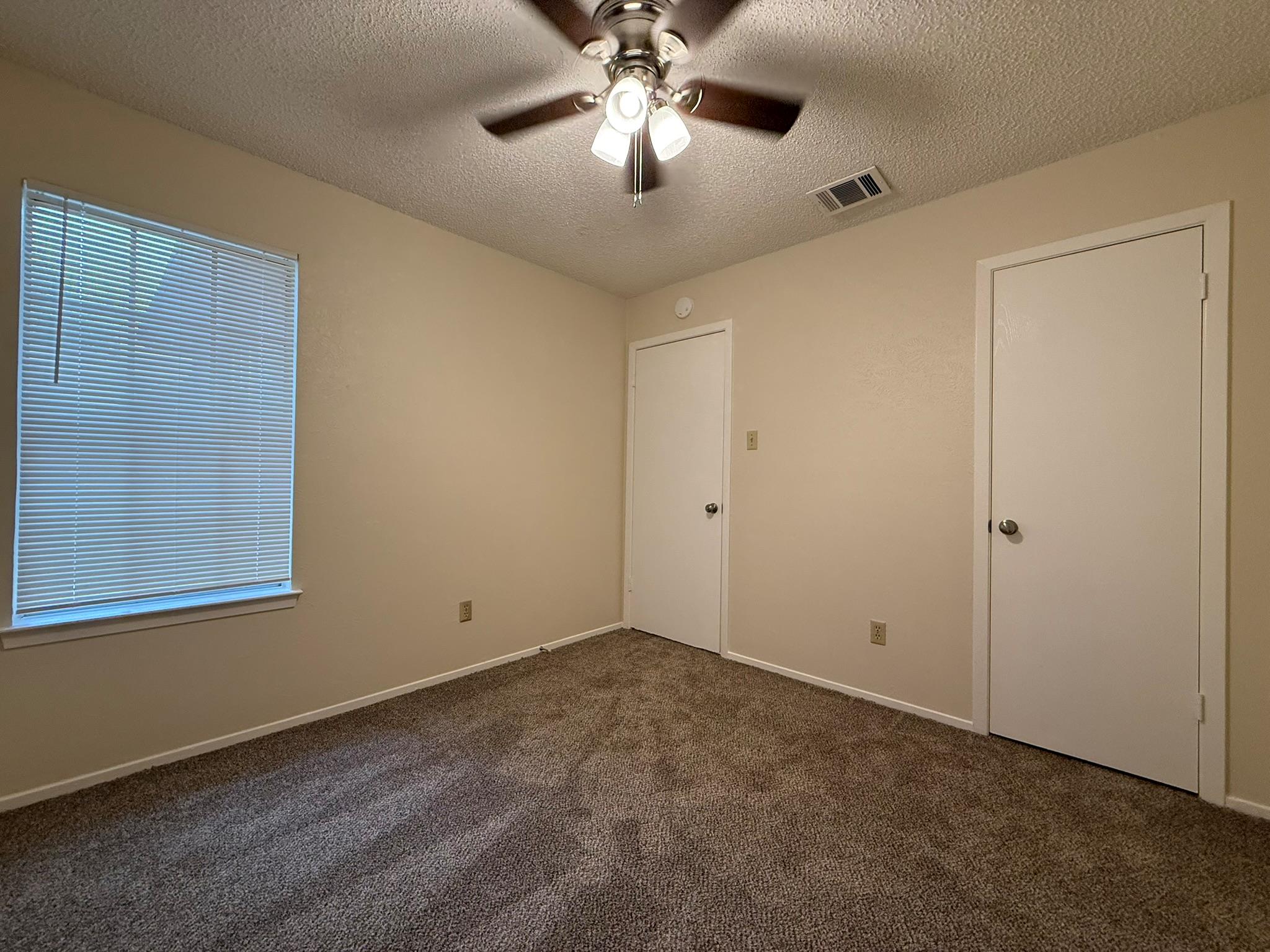 11945 Sunhillow Bnd #b Property Photo 16