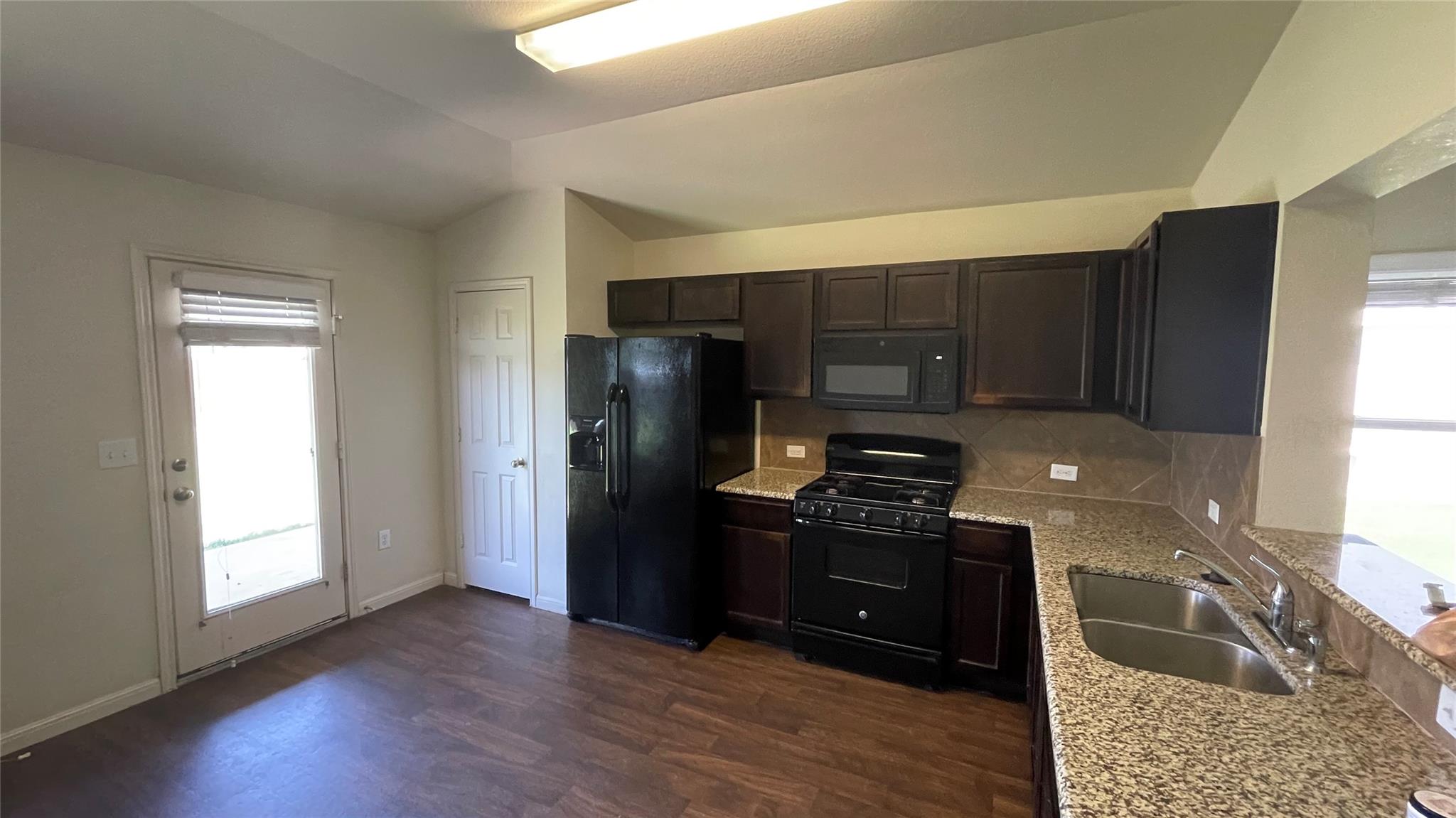307 Camellia Dr Property Photo 7