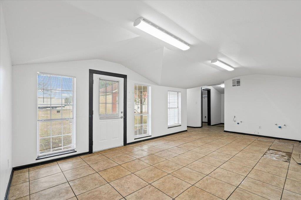 1207 Ne Loop 230 None Property Photo 26