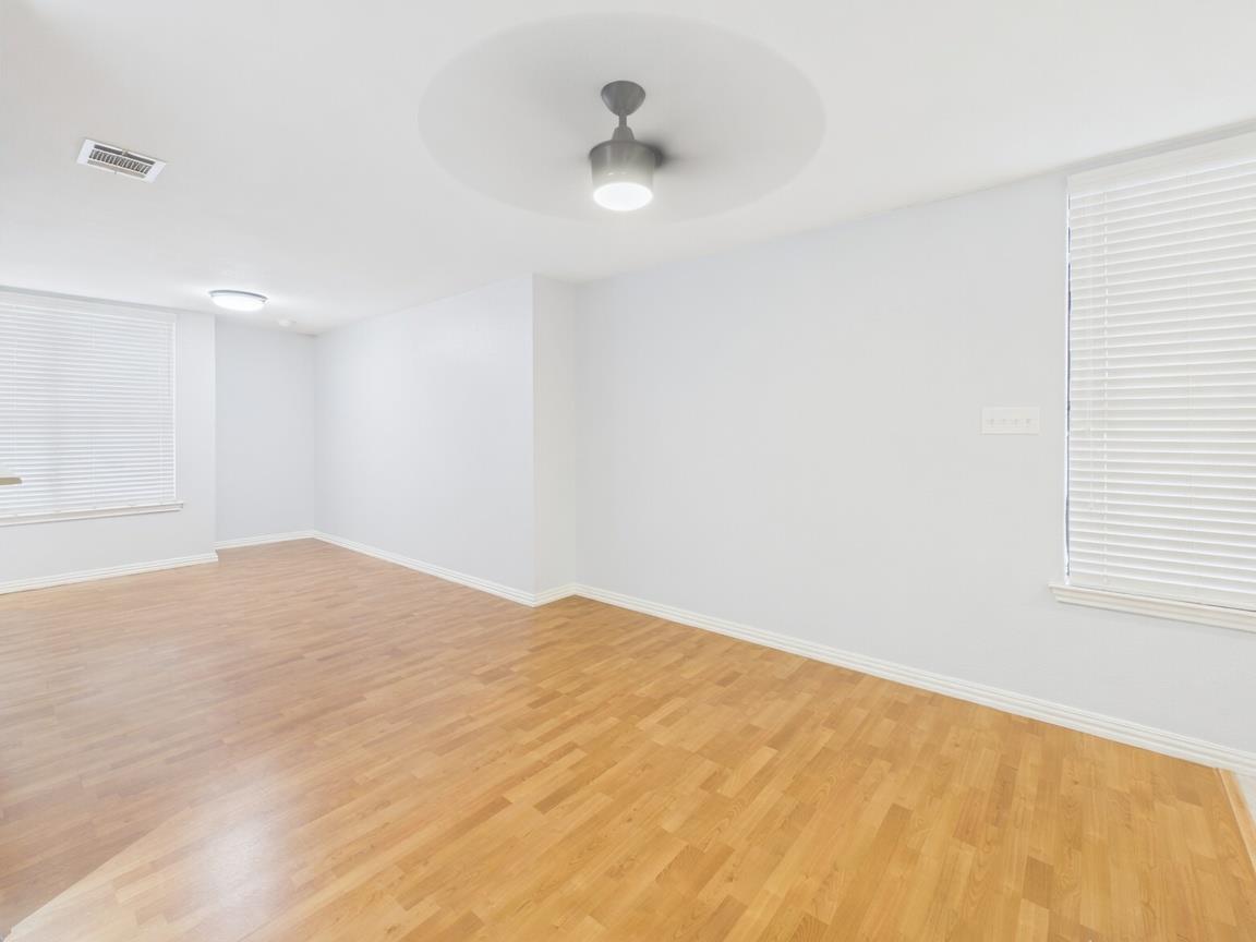 2409 Leon St #201 Property Photo 2