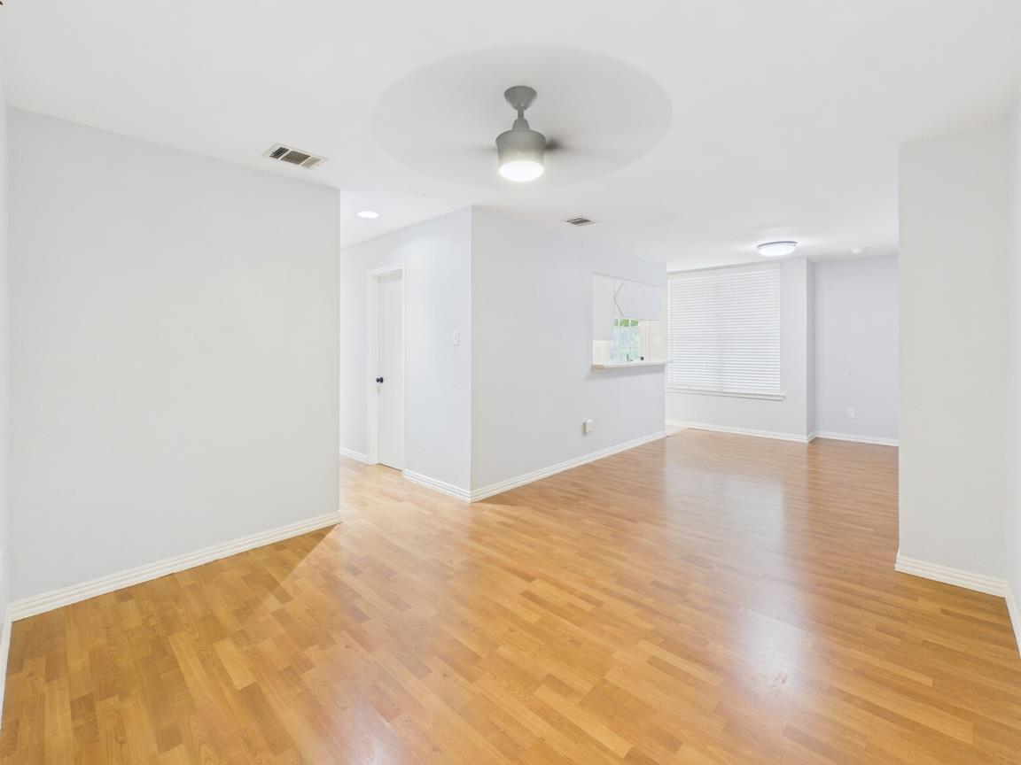 2409 Leon St #201 Property Photo 3
