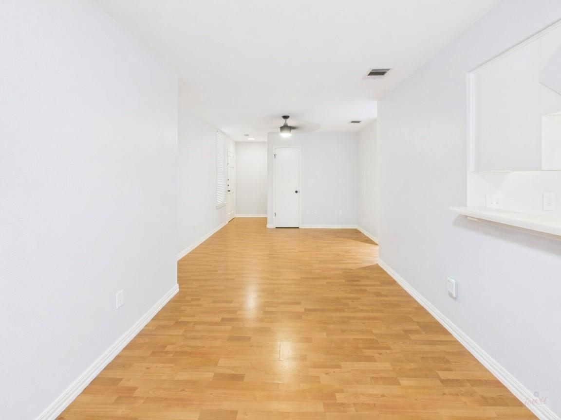 2409 Leon St #201 Property Photo 6
