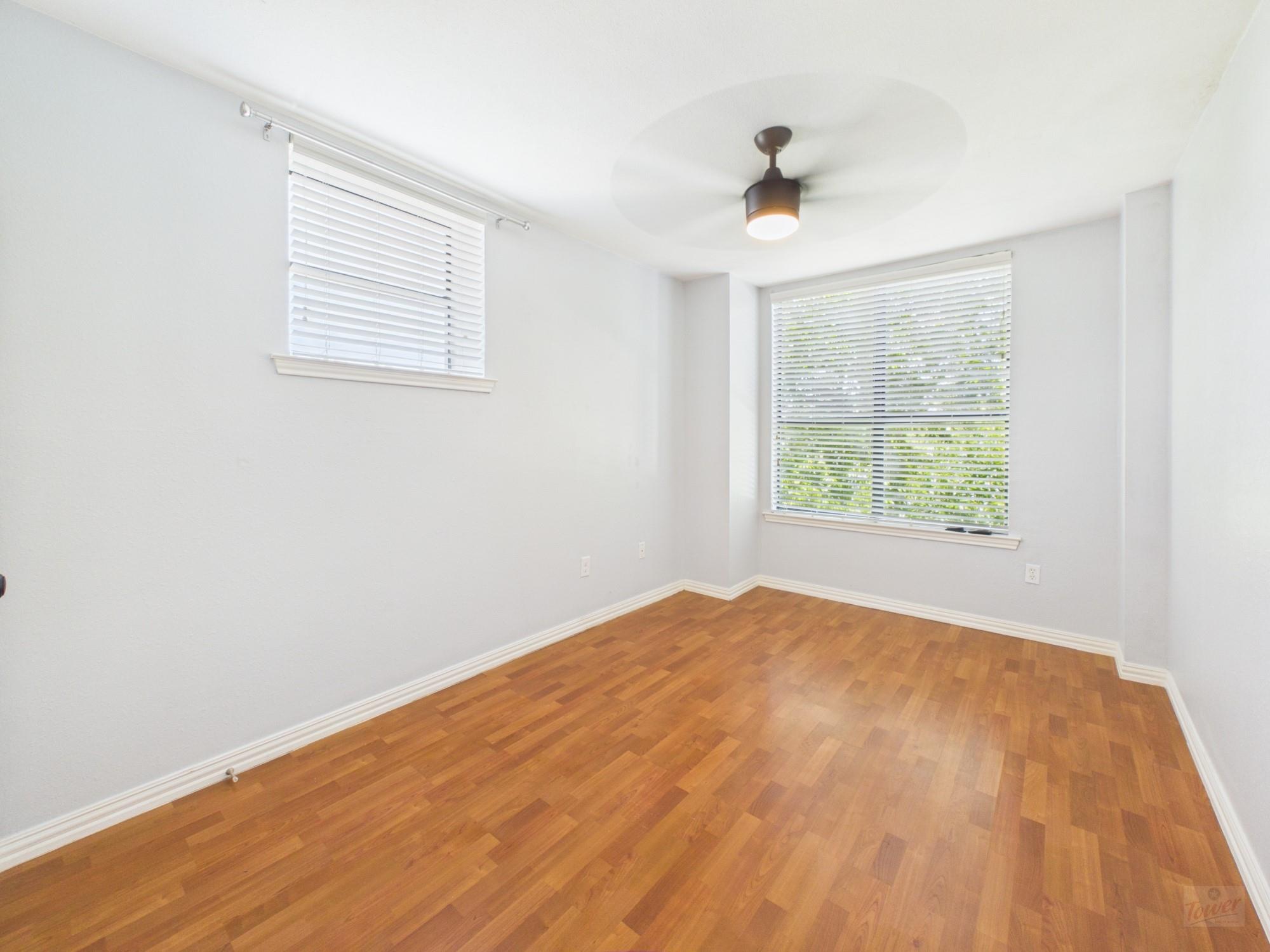 2409 Leon St #201 Property Photo 15