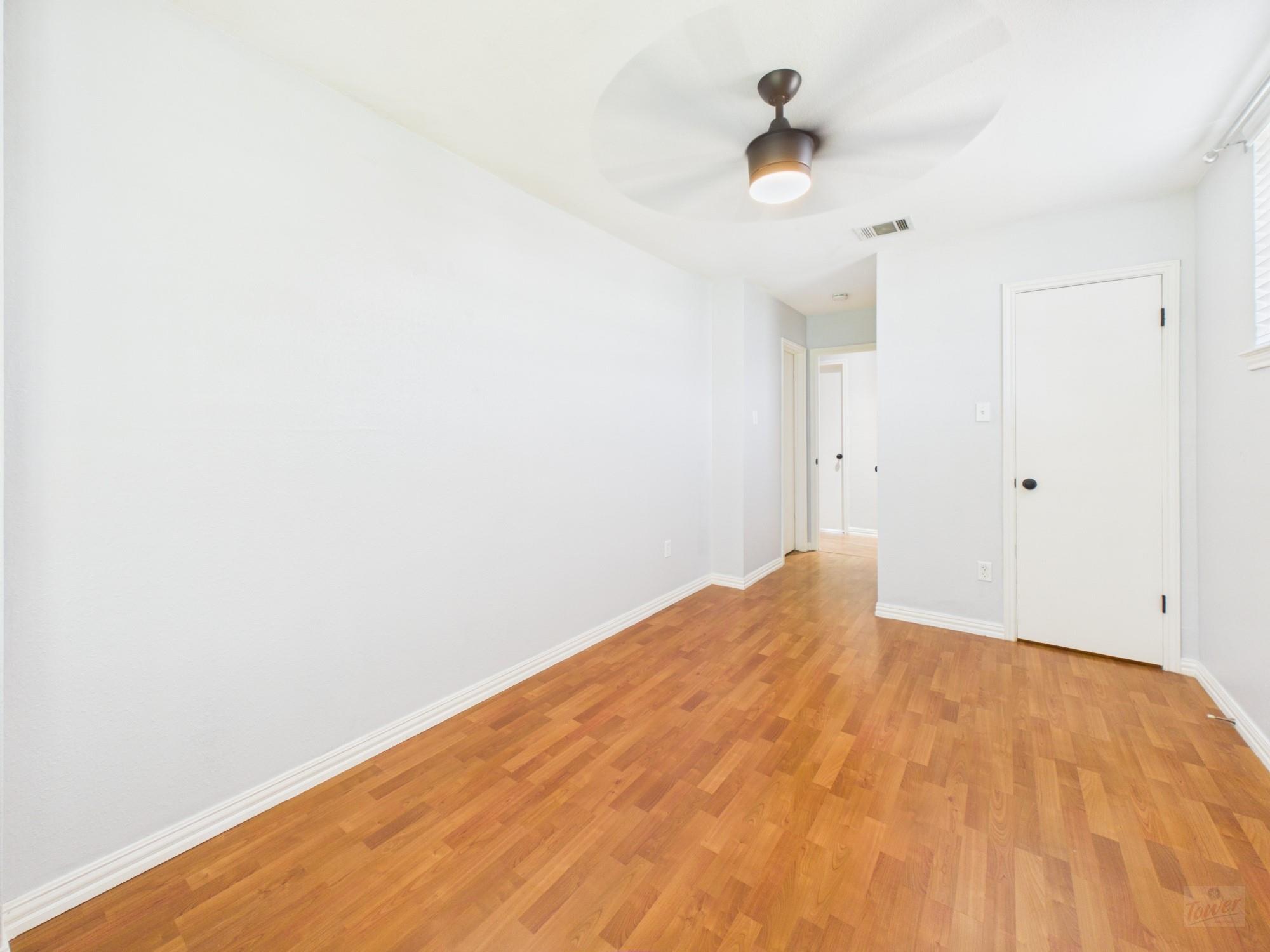2409 Leon St #201 Property Photo 16
