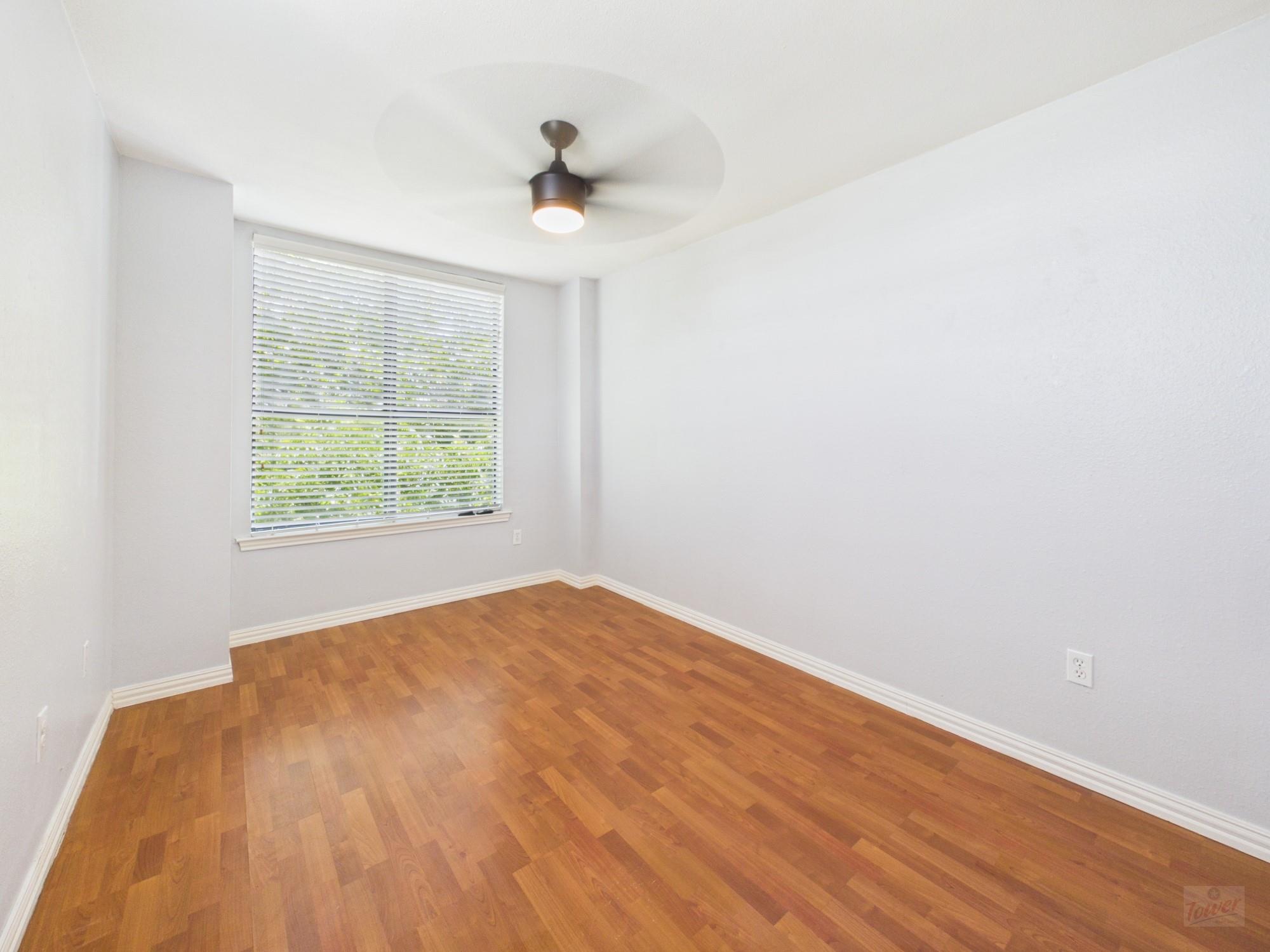 2409 Leon St #201 Property Photo 18