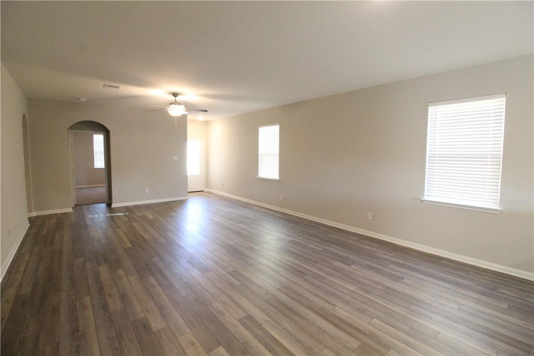 117 Star Spangled Dr Property Photo 9