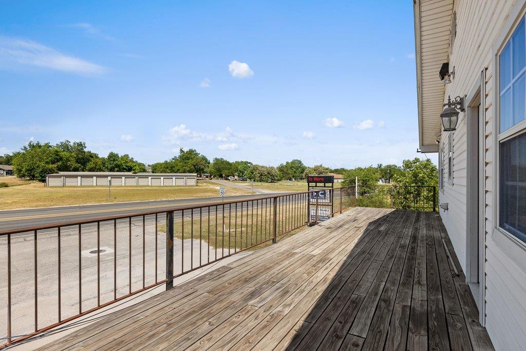 206 N Us Hwy 281 None Property Photo 34