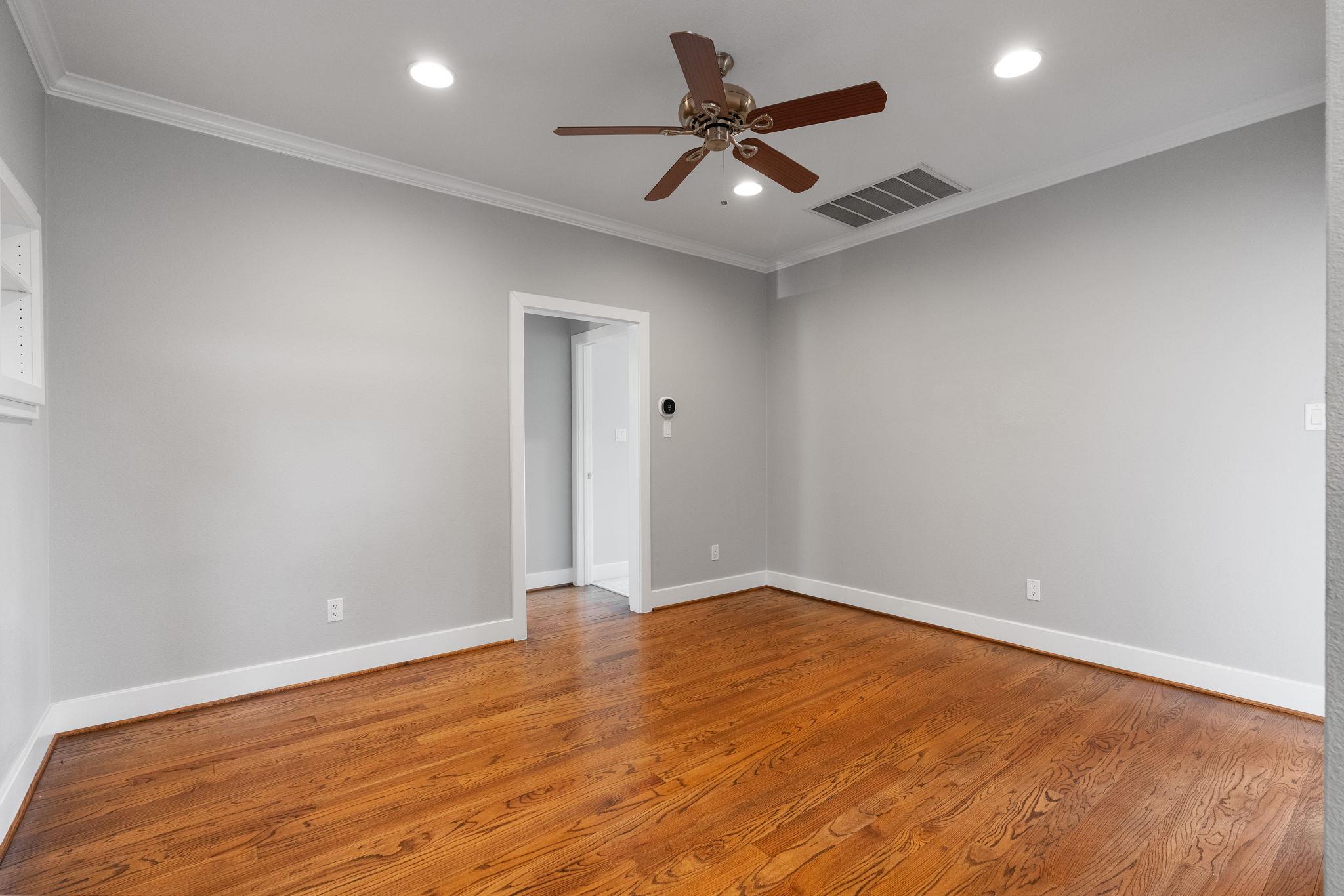715 Meriden Ln Property Photo 22