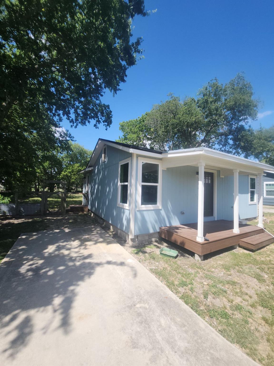 504 W Avenue A None Property Photo 2