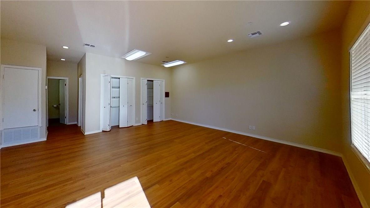 1915 S Austin Ave #110 Property Photo 4