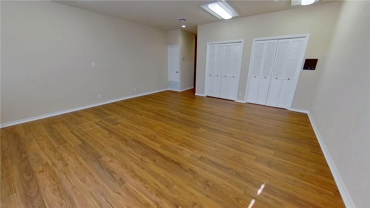 1915 S Austin Ave #110 Property Photo 5