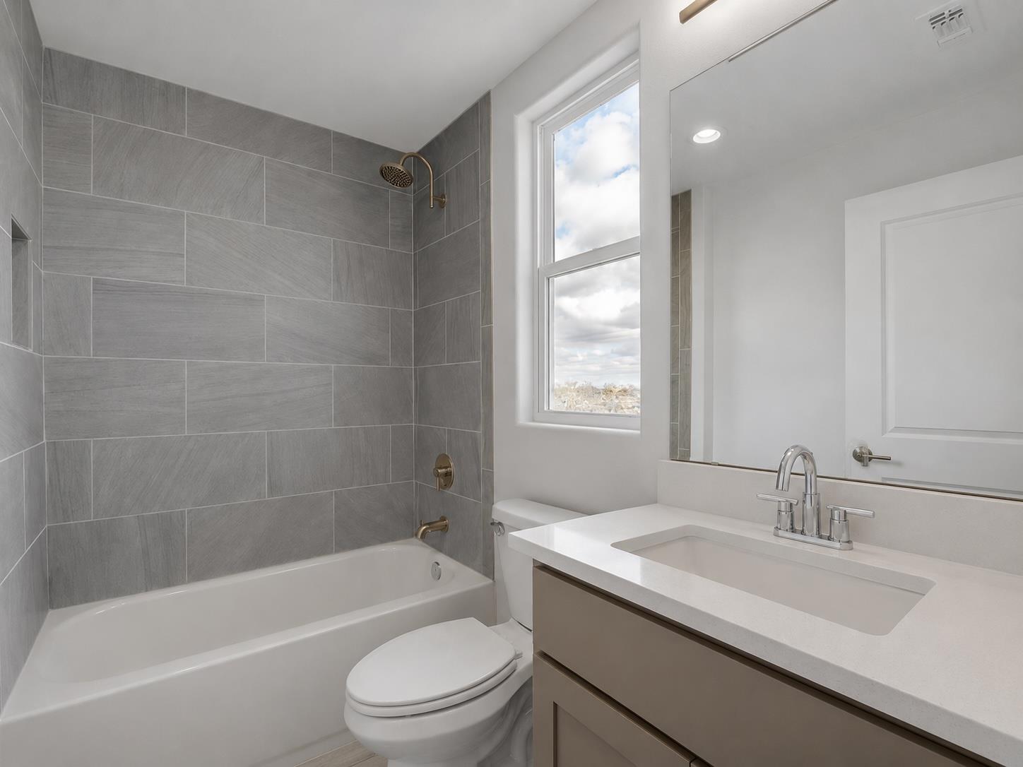 7104 Blessing Ave #b Property Photo 13