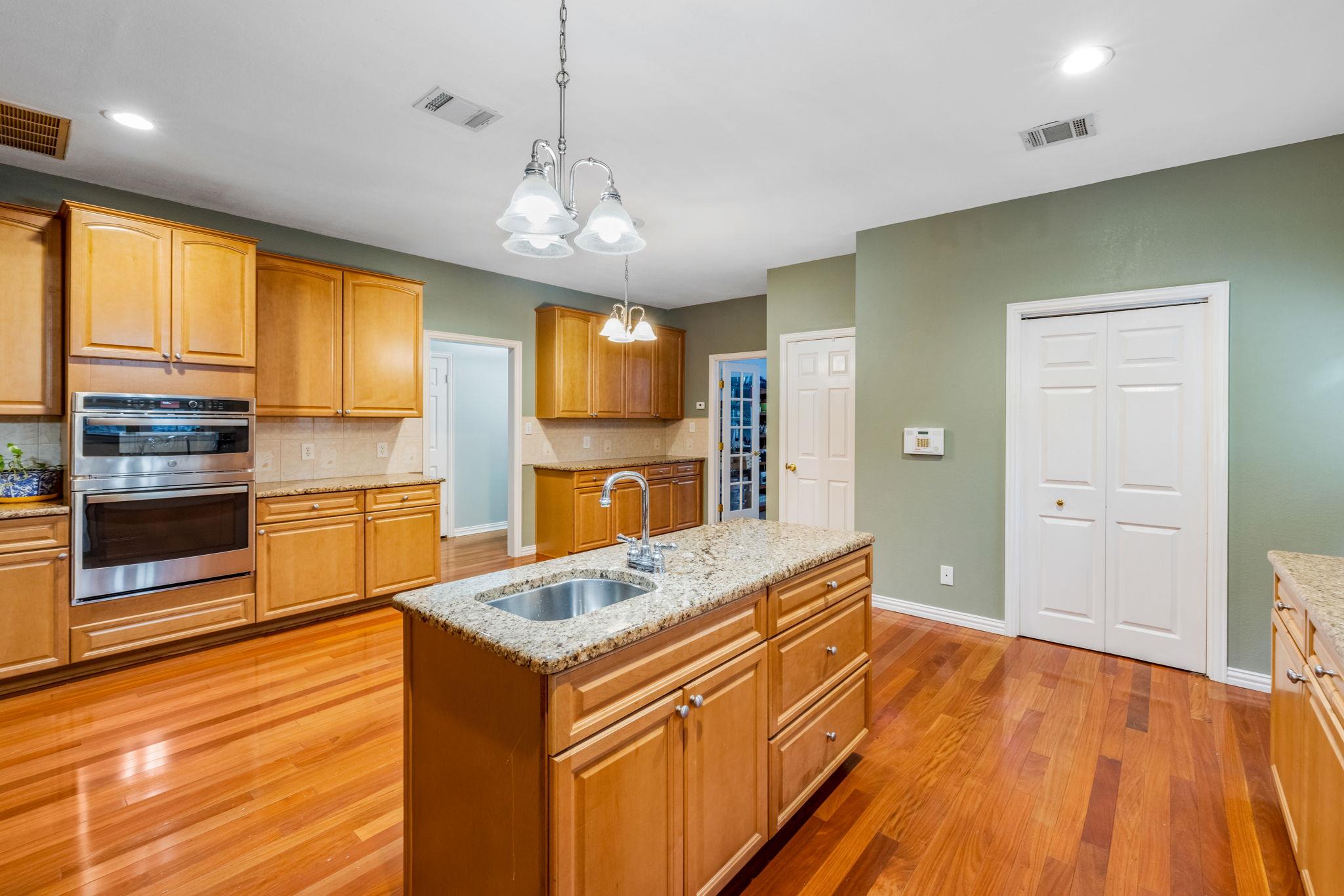 9201 Norchester Ct Property Photo 15