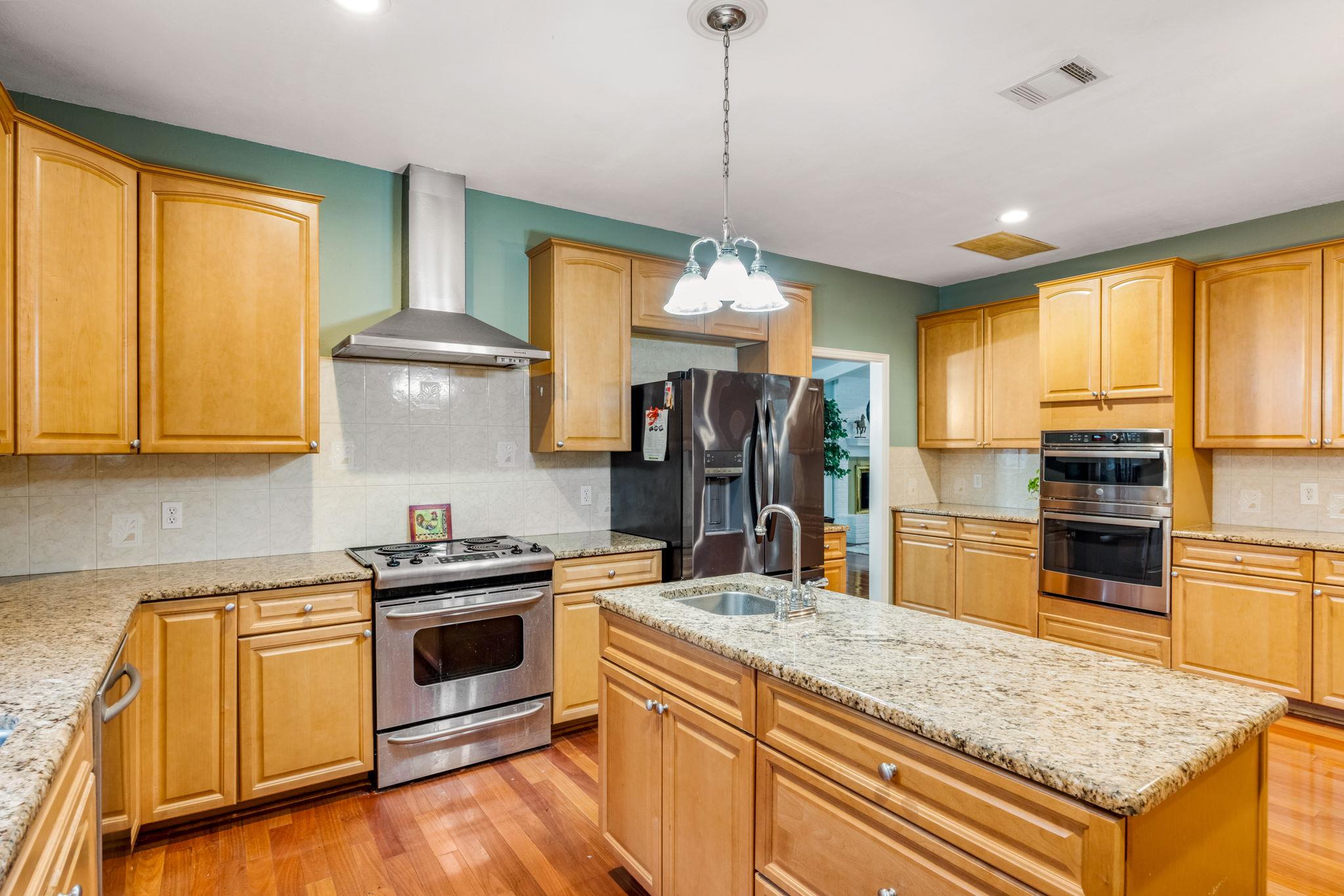 9201 Norchester Ct Property Photo 16
