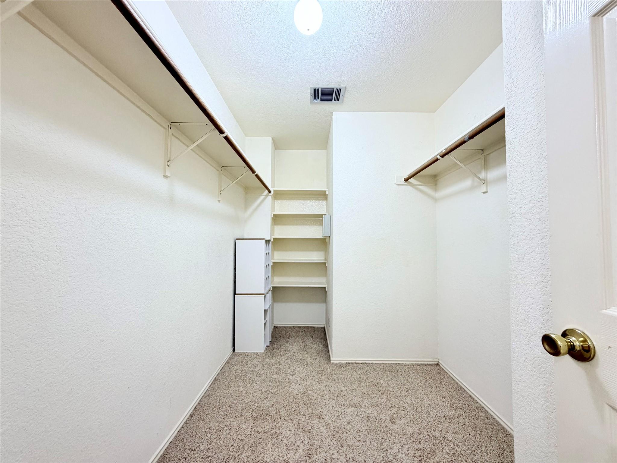 9802 Copper Creek Dr Property Photo 28