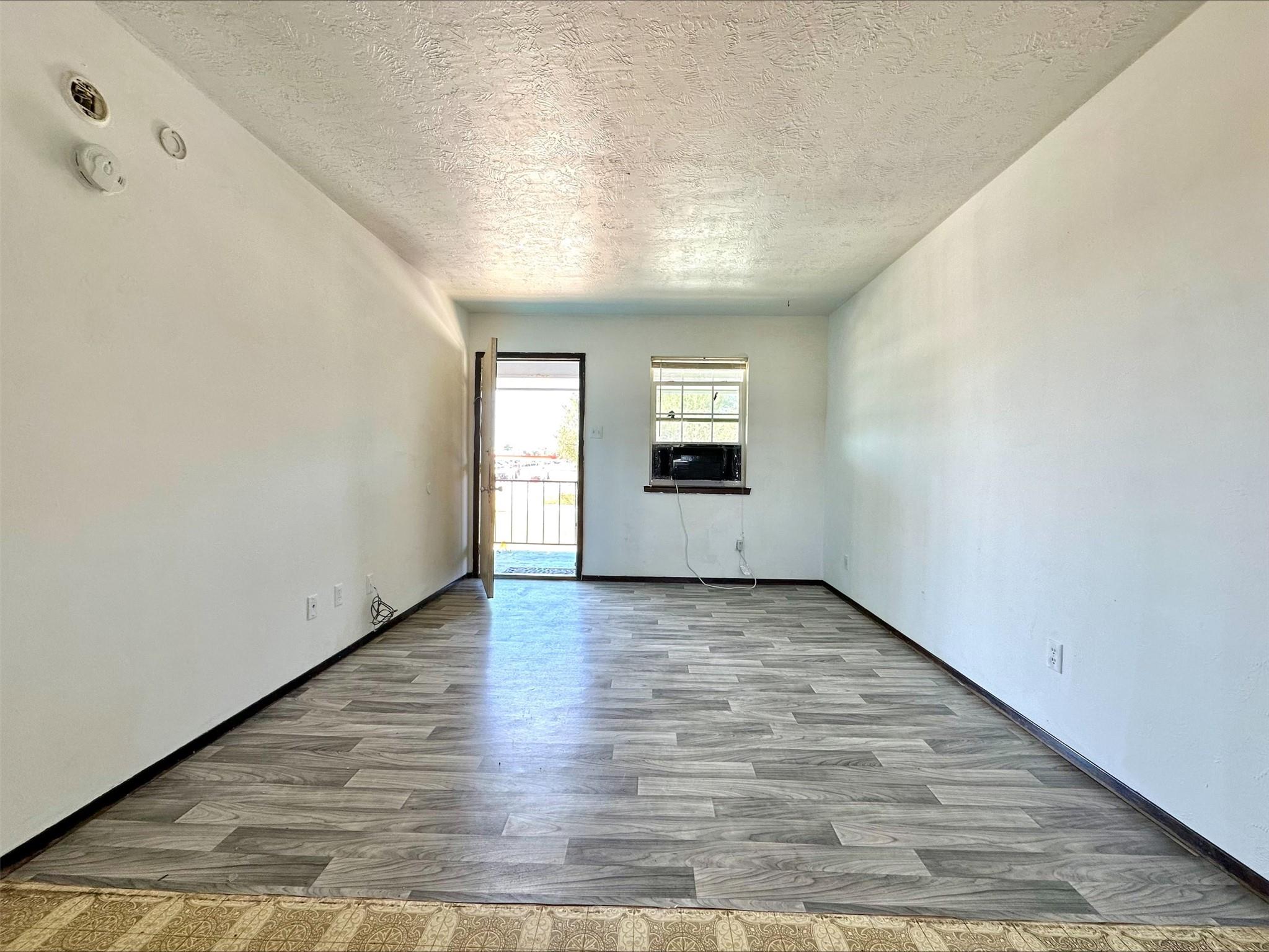 302 Calhoun Dr #7 Property Photo 3