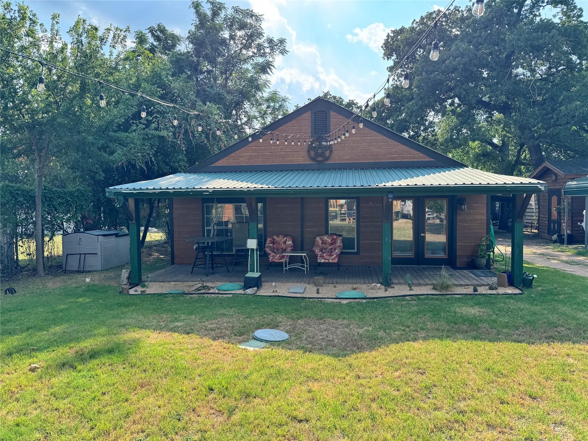 1102 Minnie Dr A Property Photo 1