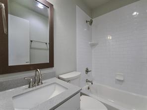 9802 Hundred Oaks Cir #a Property Photo 17
