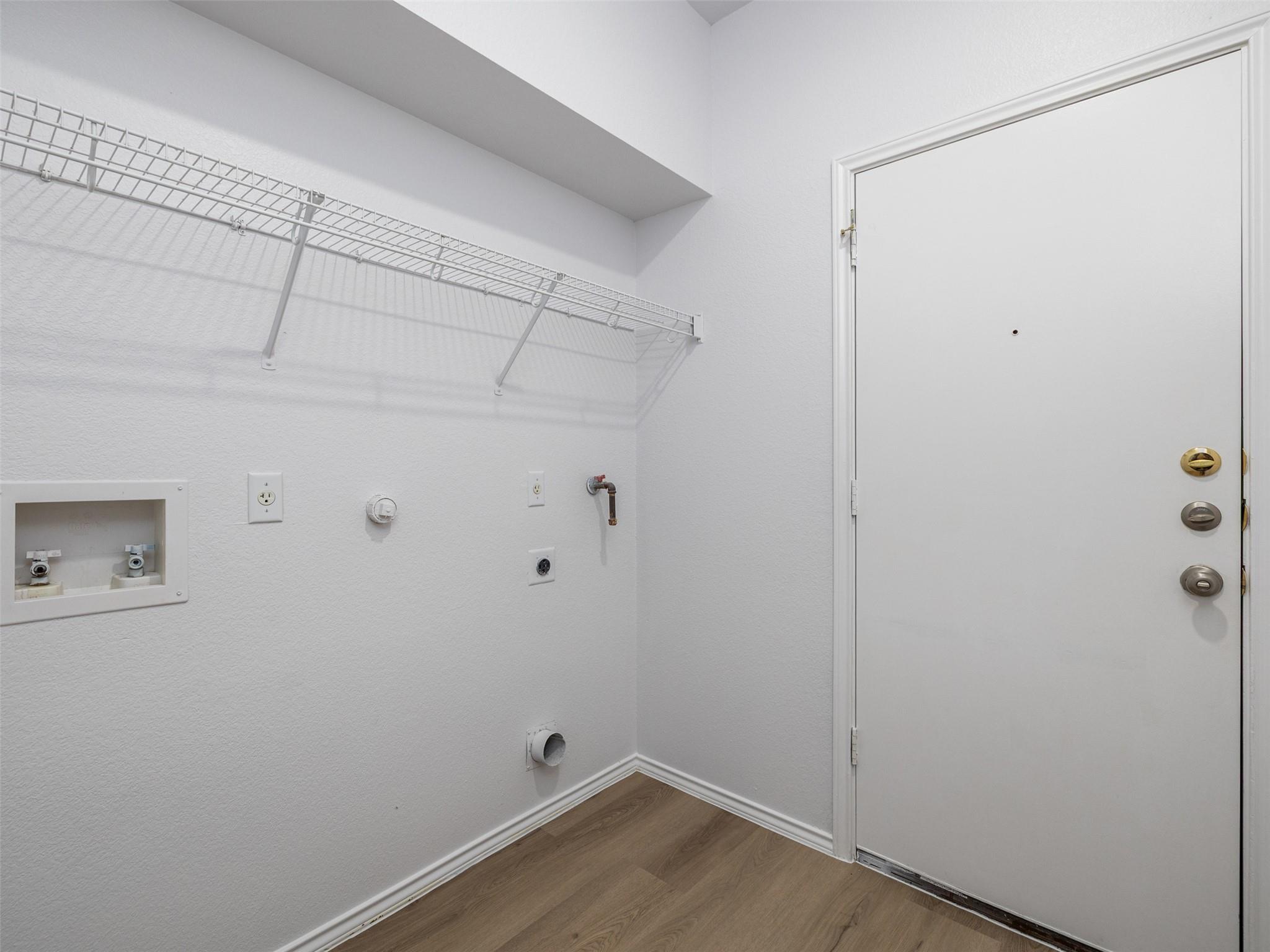 11816 Dave Silk Dr Property Photo 23