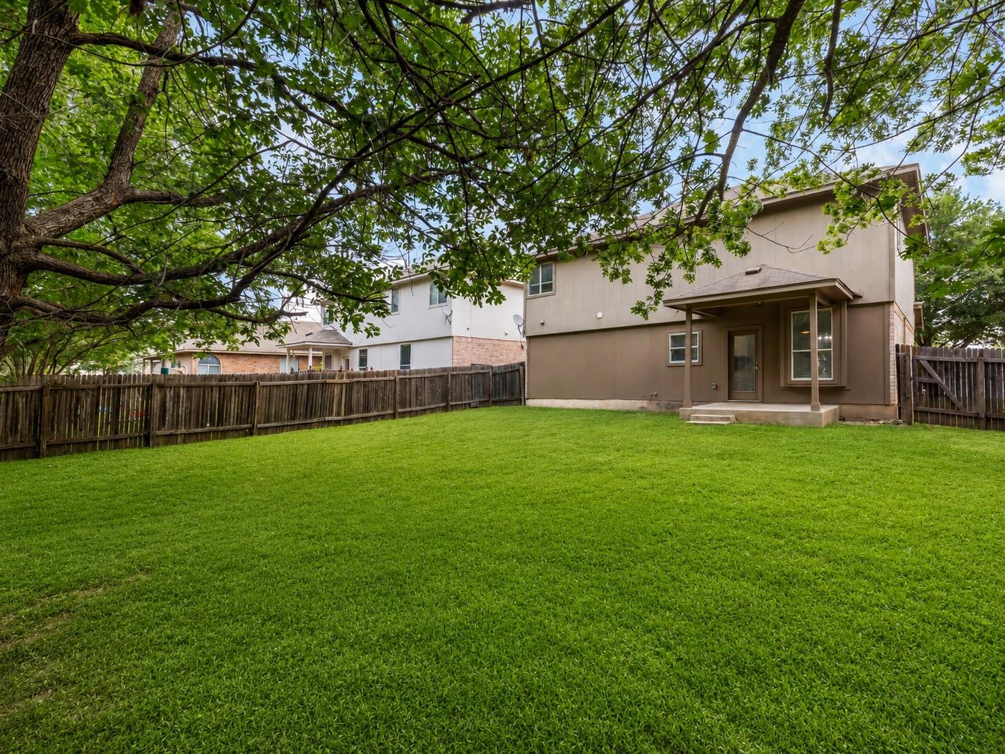 11816 Dave Silk Dr Property Photo 24