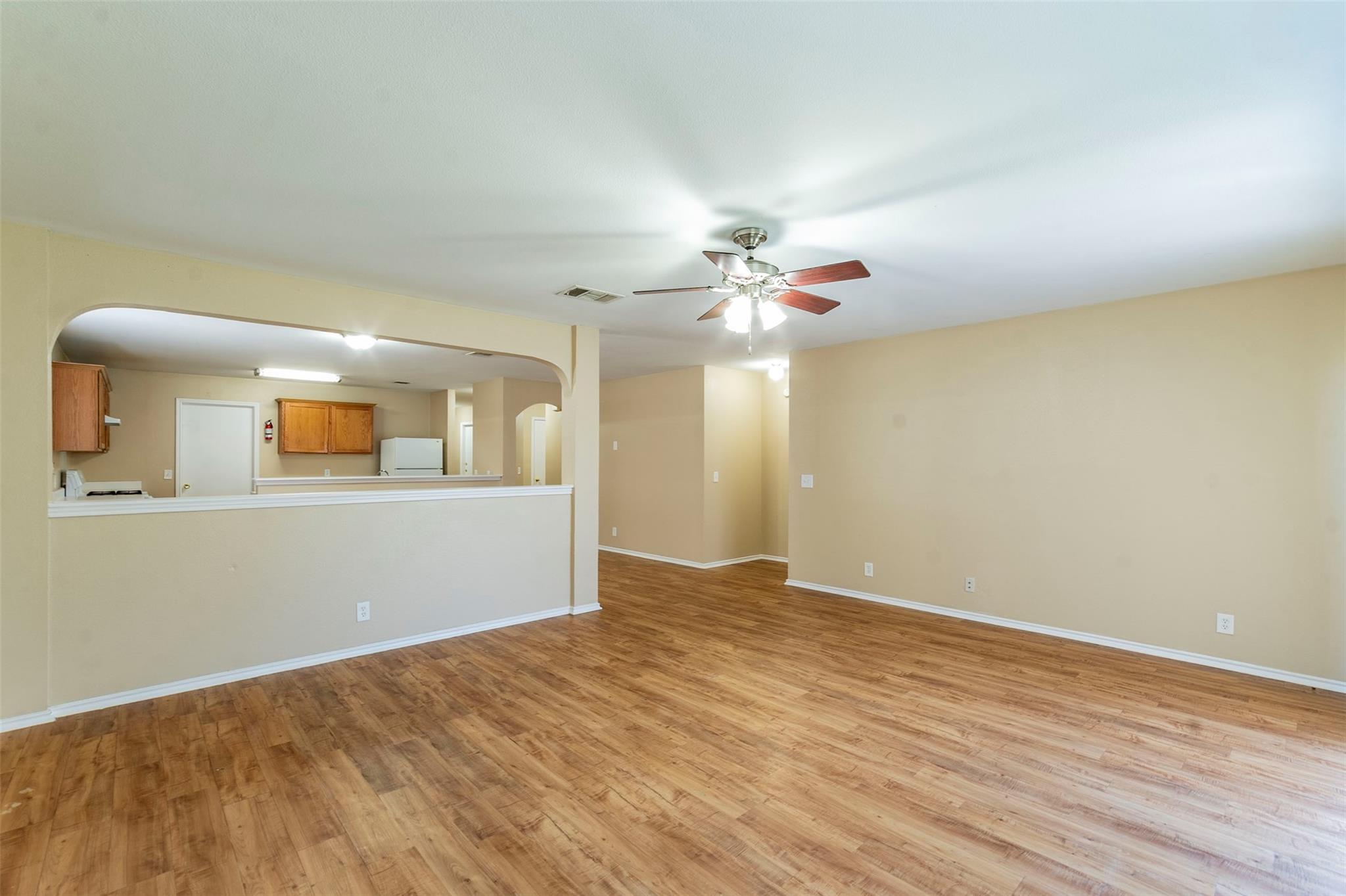 207 Mitchell Dr Property Photo 4