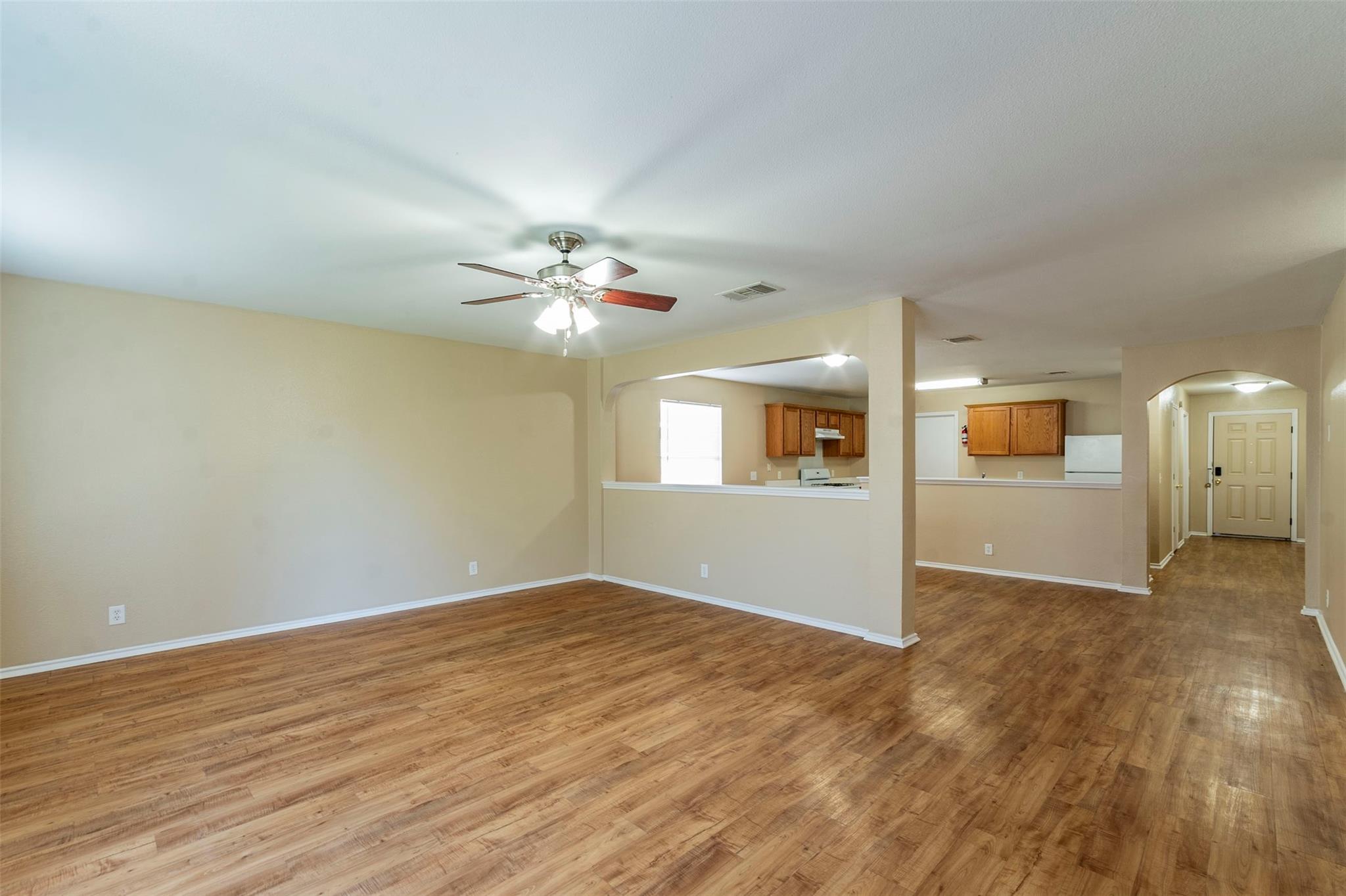 207 Mitchell Dr Property Photo 5