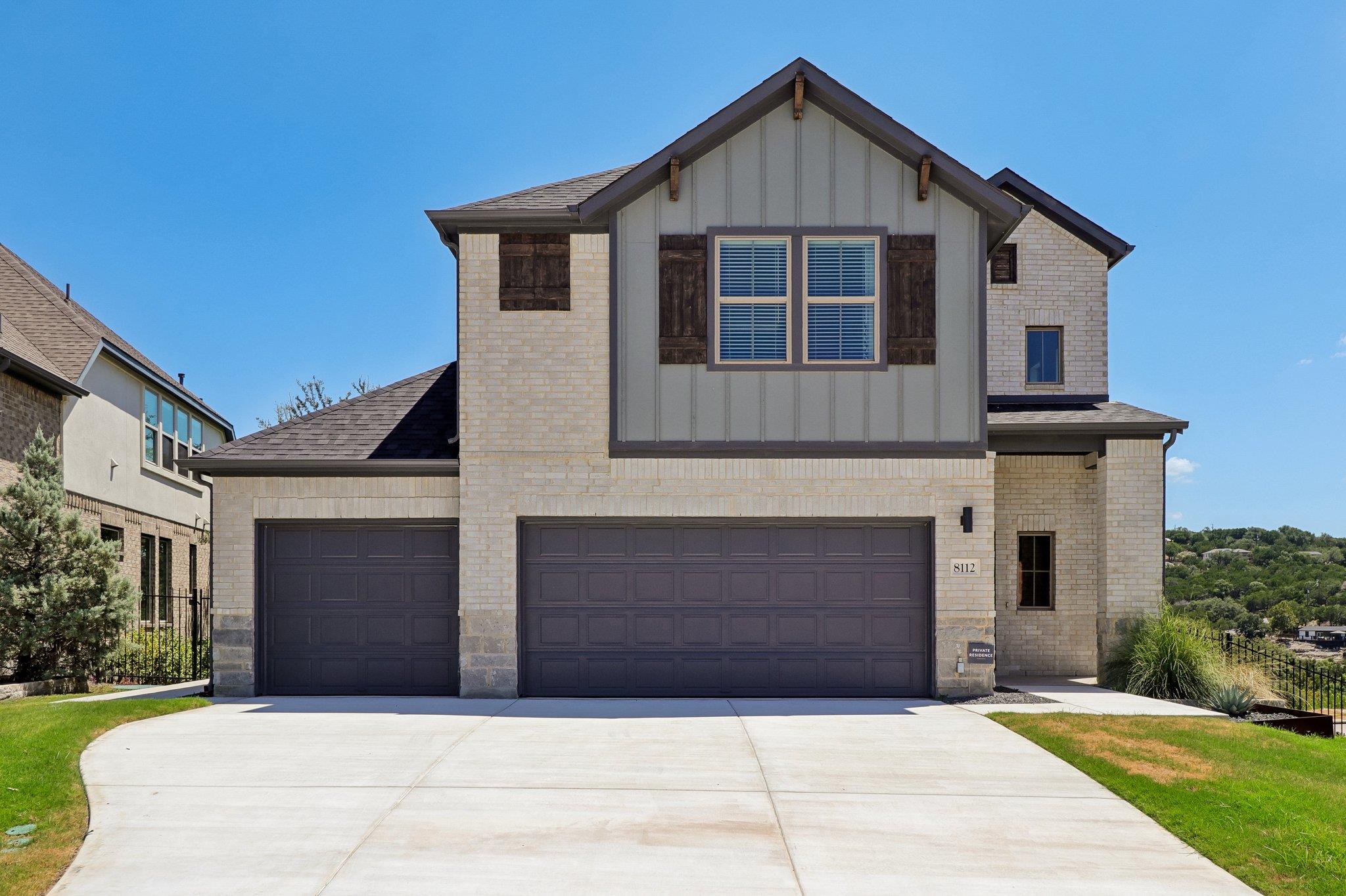 8112 Turning Leaf Cir Property Photo 6
