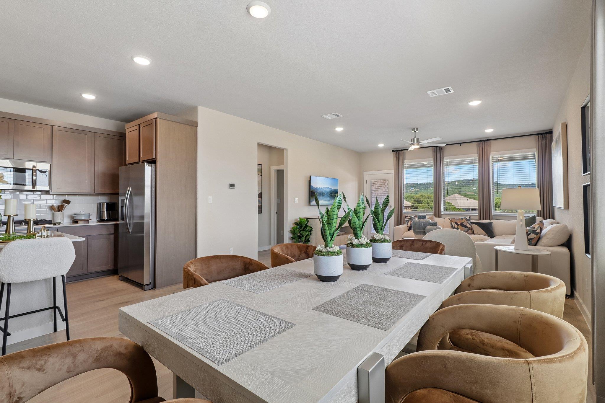 8112 Turning Leaf Cir Property Photo 11