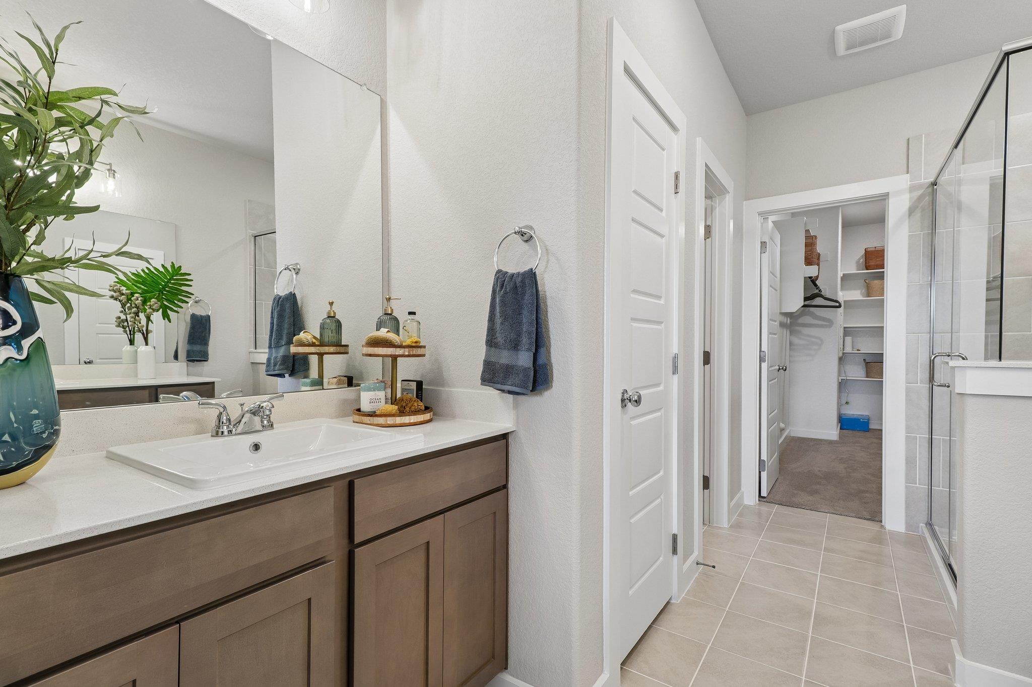 8112 Turning Leaf Cir Property Photo 17