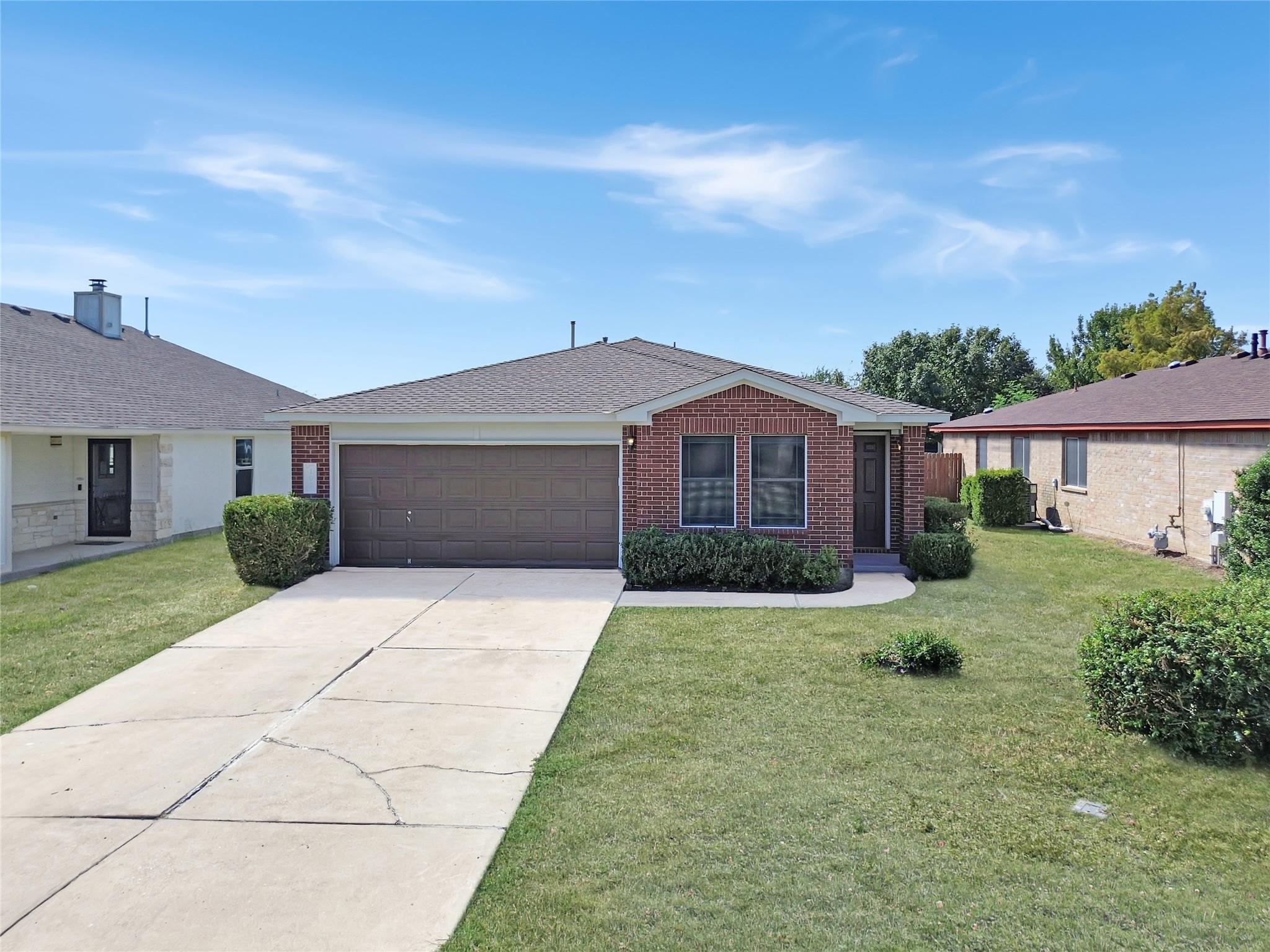 102 Ryan Cv Property Photo 2