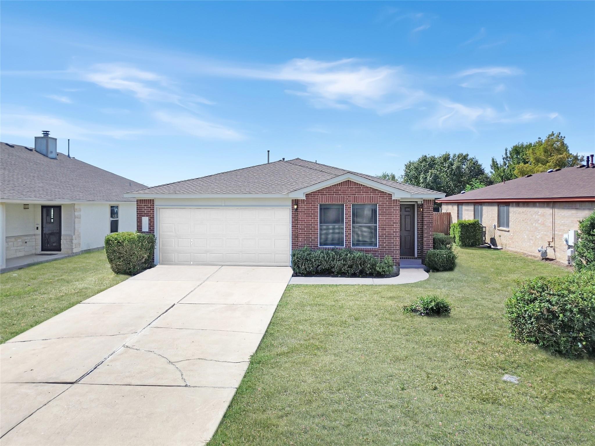 102 Ryan Cv Property Photo 2