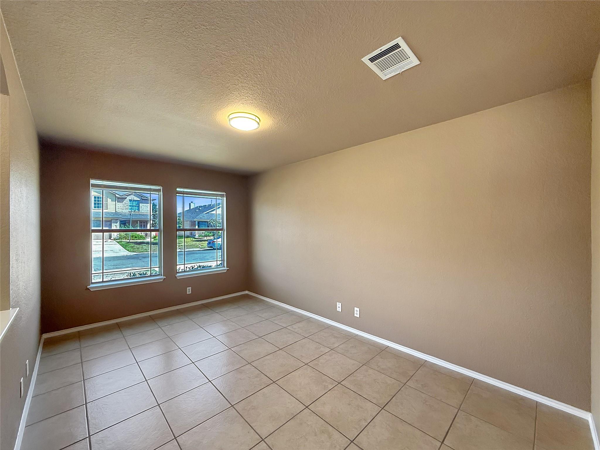 102 Ryan Cv Property Photo 4