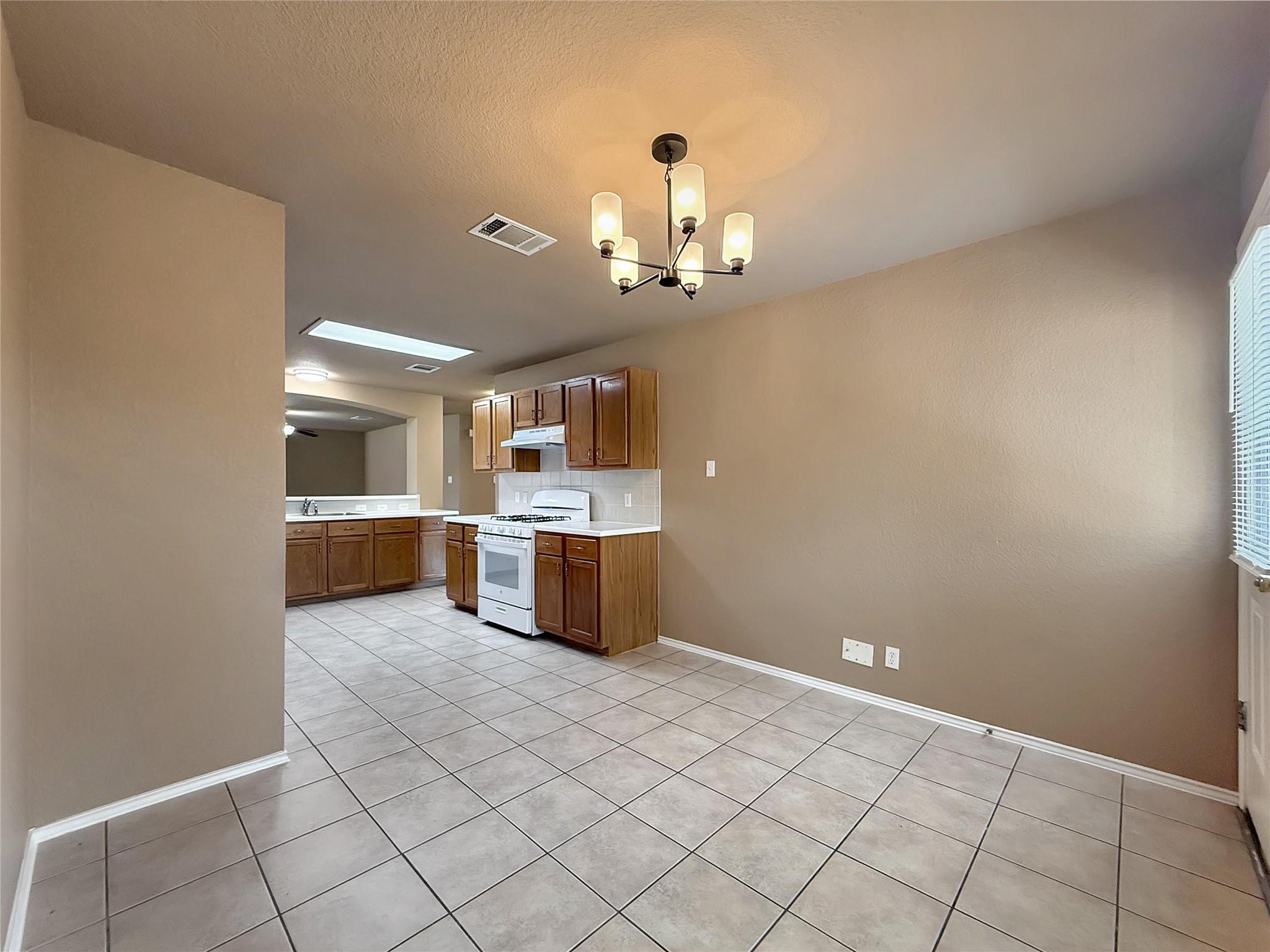 102 Ryan Cv Property Photo 8