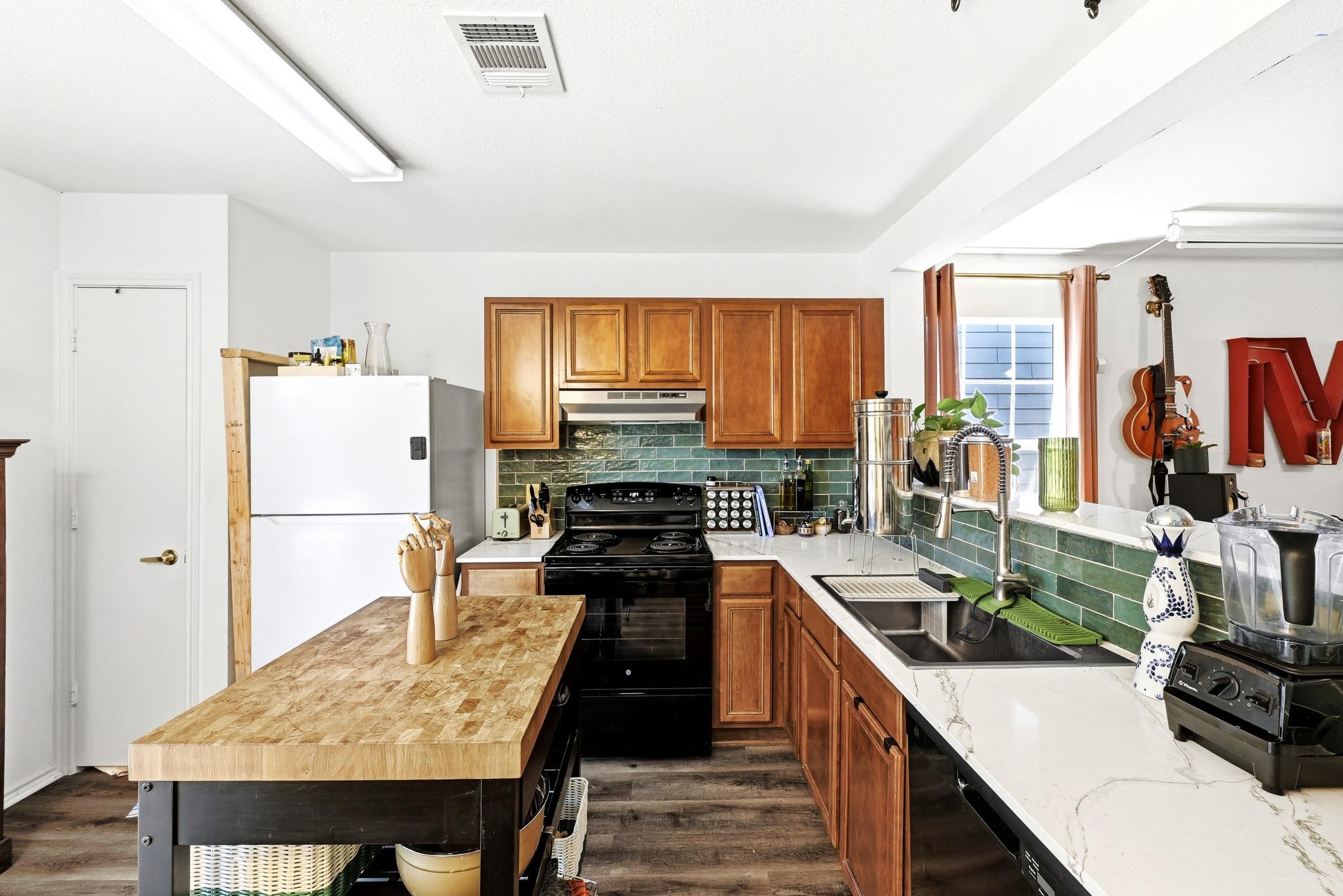 7203 Alegre Pass Property Photo 15