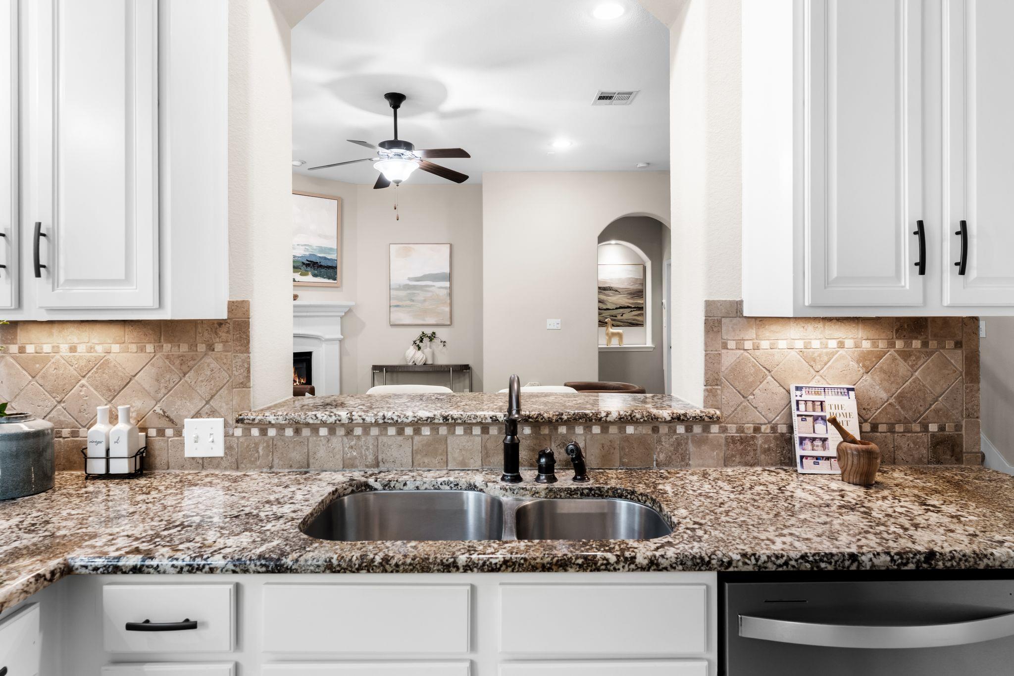 12025 Montclair Bnd Property Photo 5