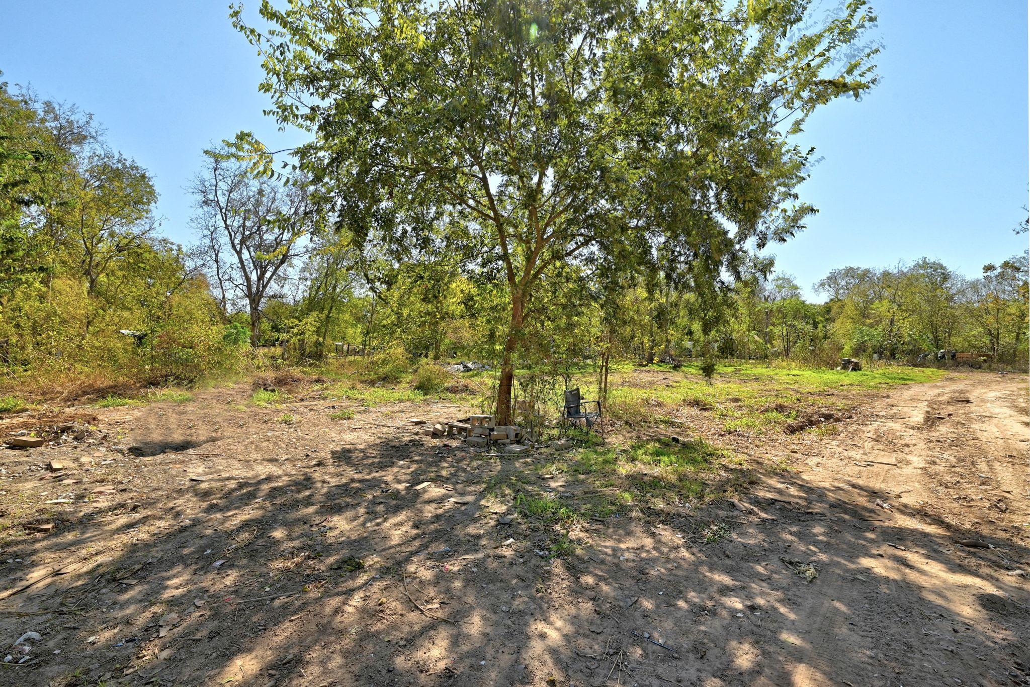 2100 Whirlaway Dr Property Photo 3