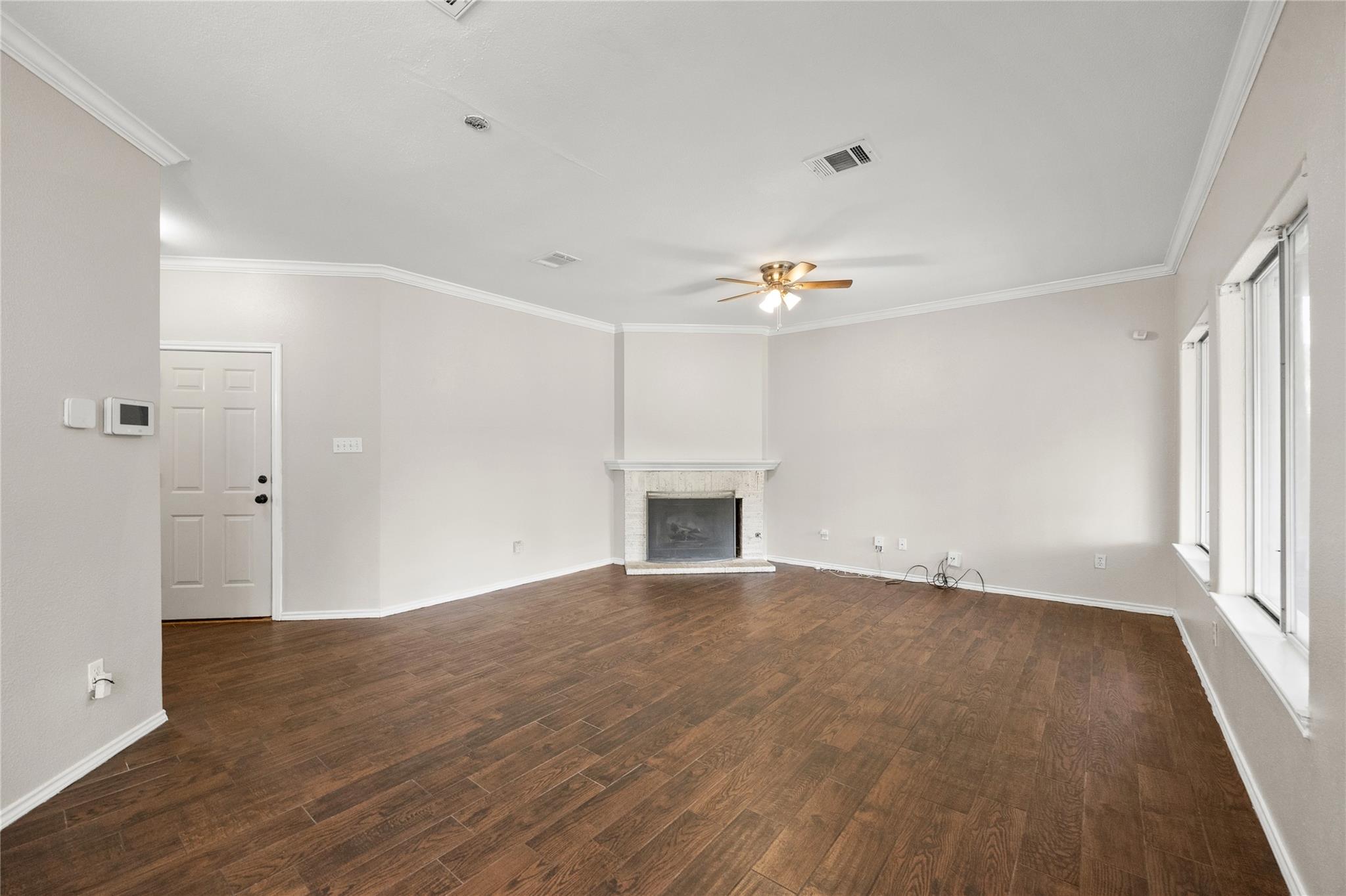 13217 Rochester Ln Property Photo 4