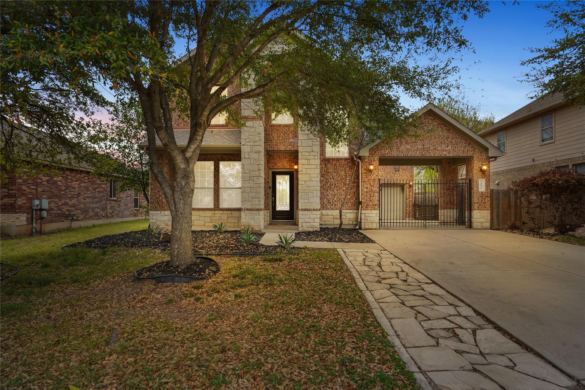 2096 Garlic Creek Dr Property Photo